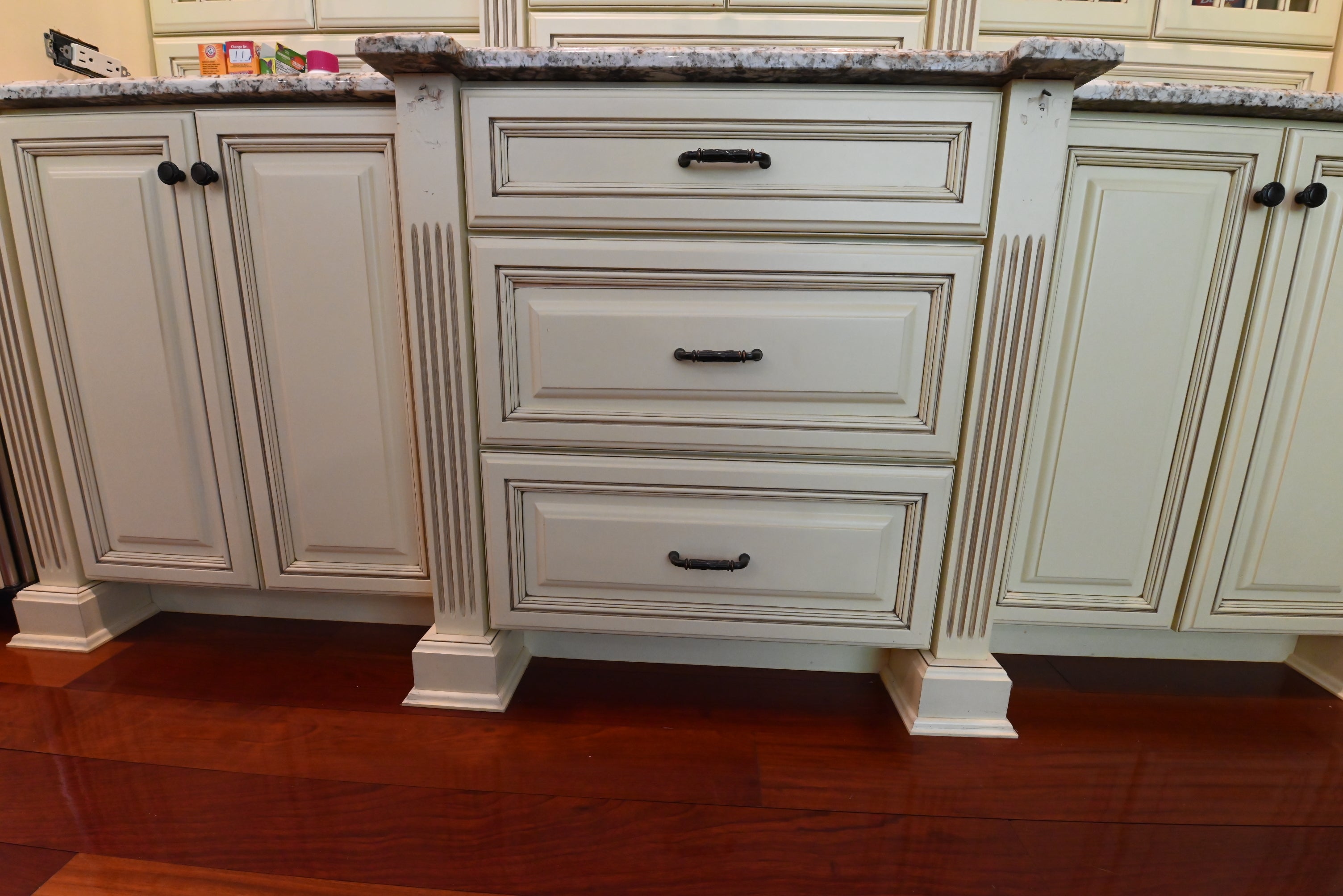 “The Ashbourne” Traditional Muted Cream Kitchen with Island & Desk Area