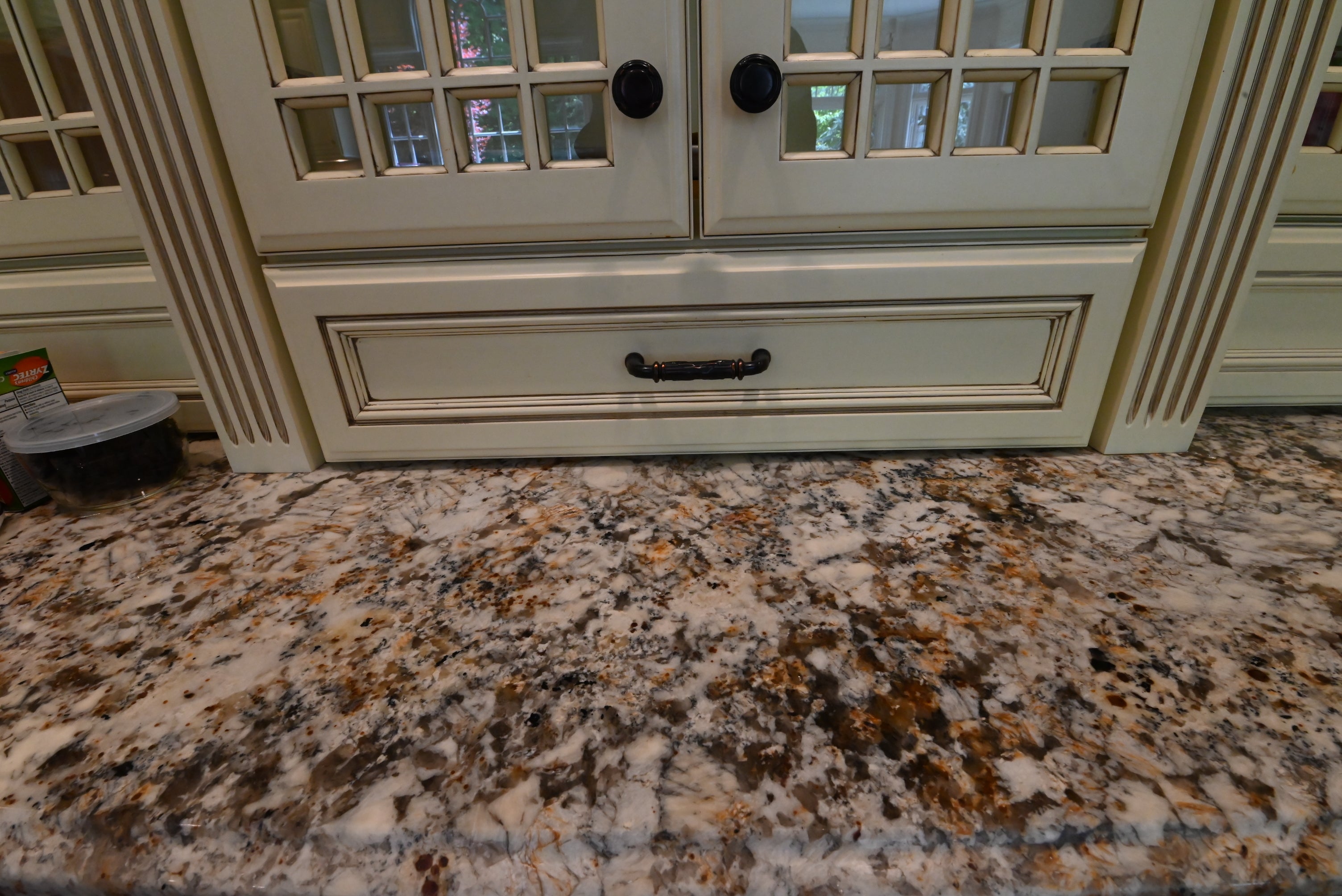 “The Ashbourne” Traditional Muted Cream Kitchen with Island & Desk Area