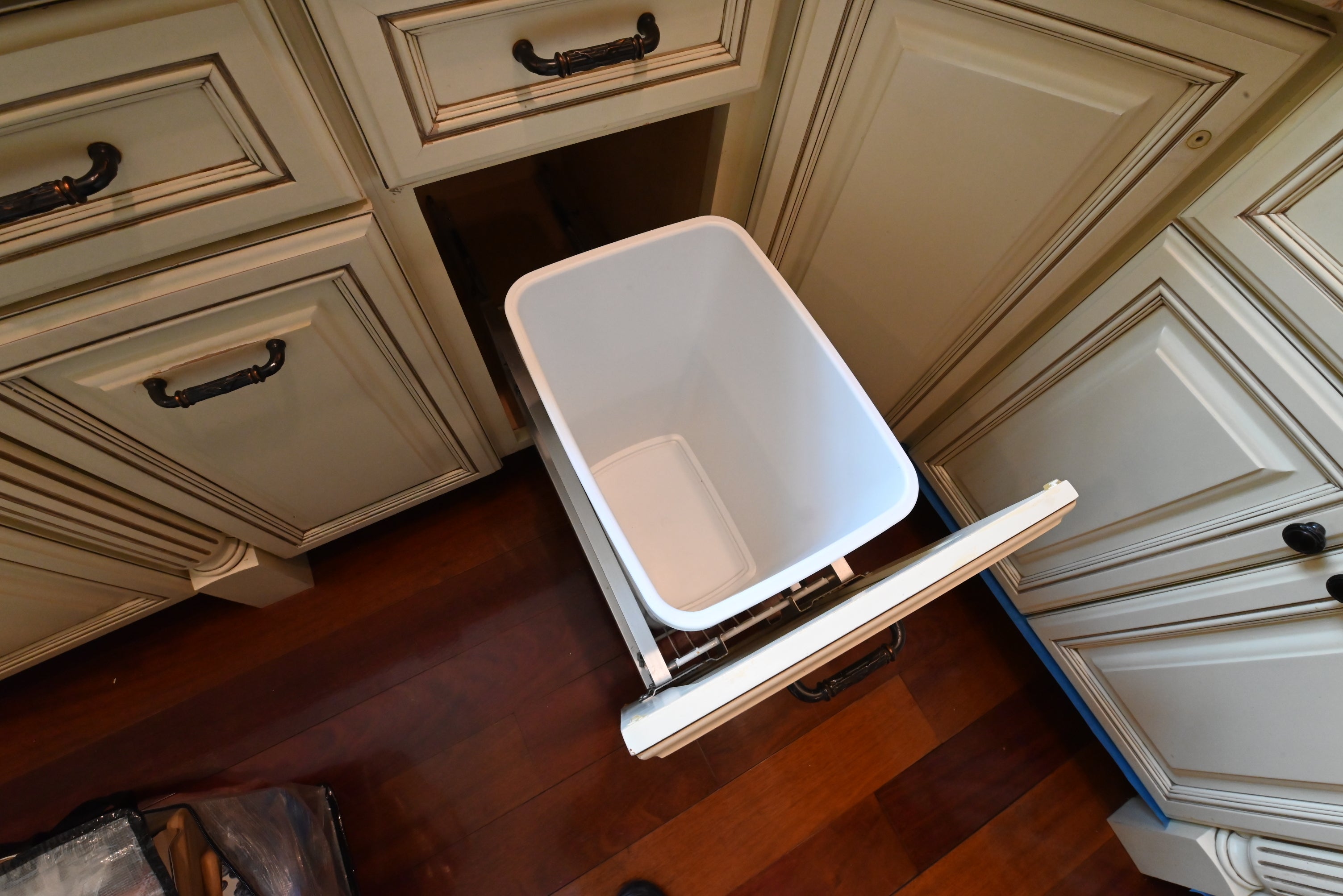 “The Ashbourne” Traditional Muted Cream Kitchen with Island & Desk Area