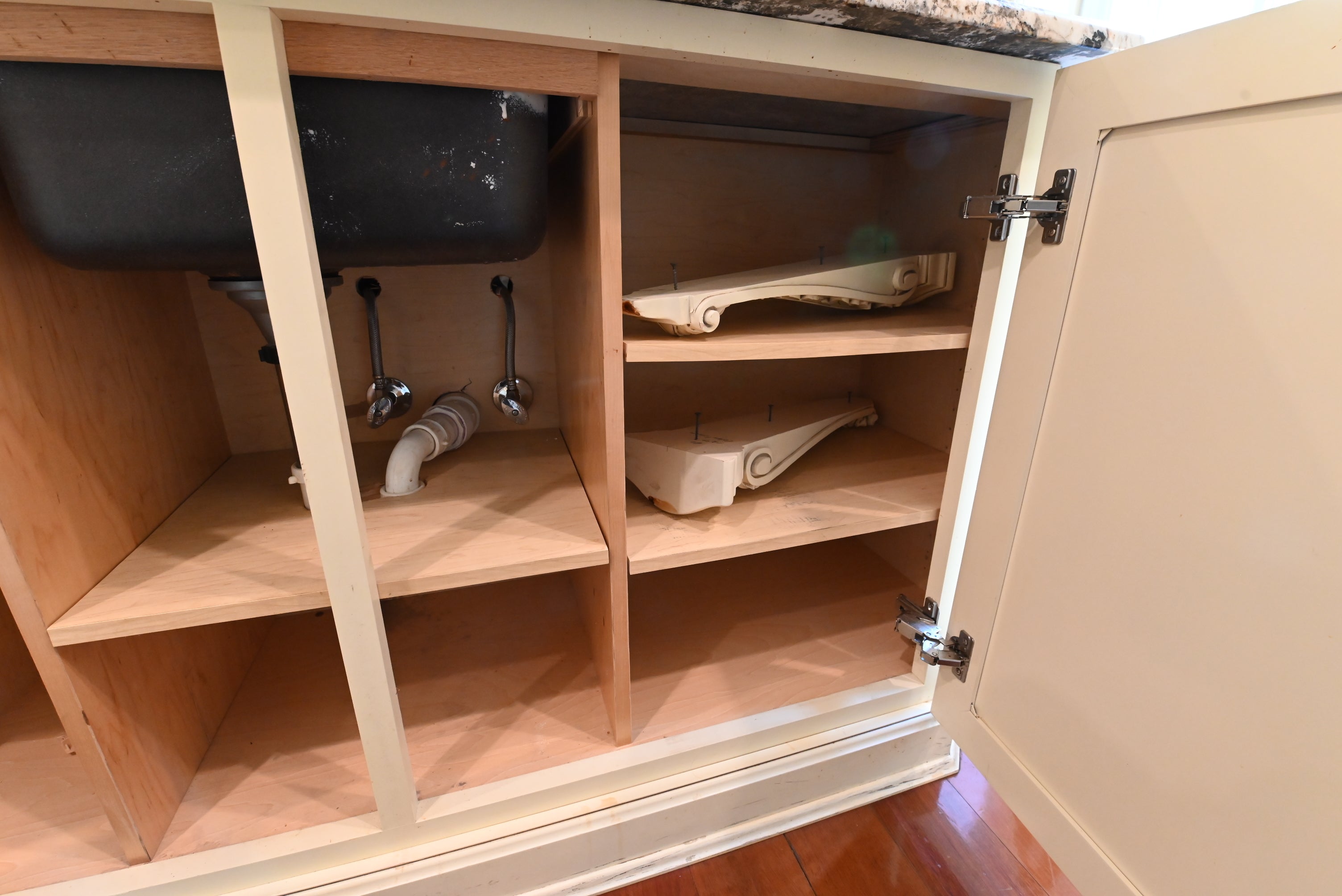 “The Ashbourne” Traditional Muted Cream Kitchen with Island & Desk Area