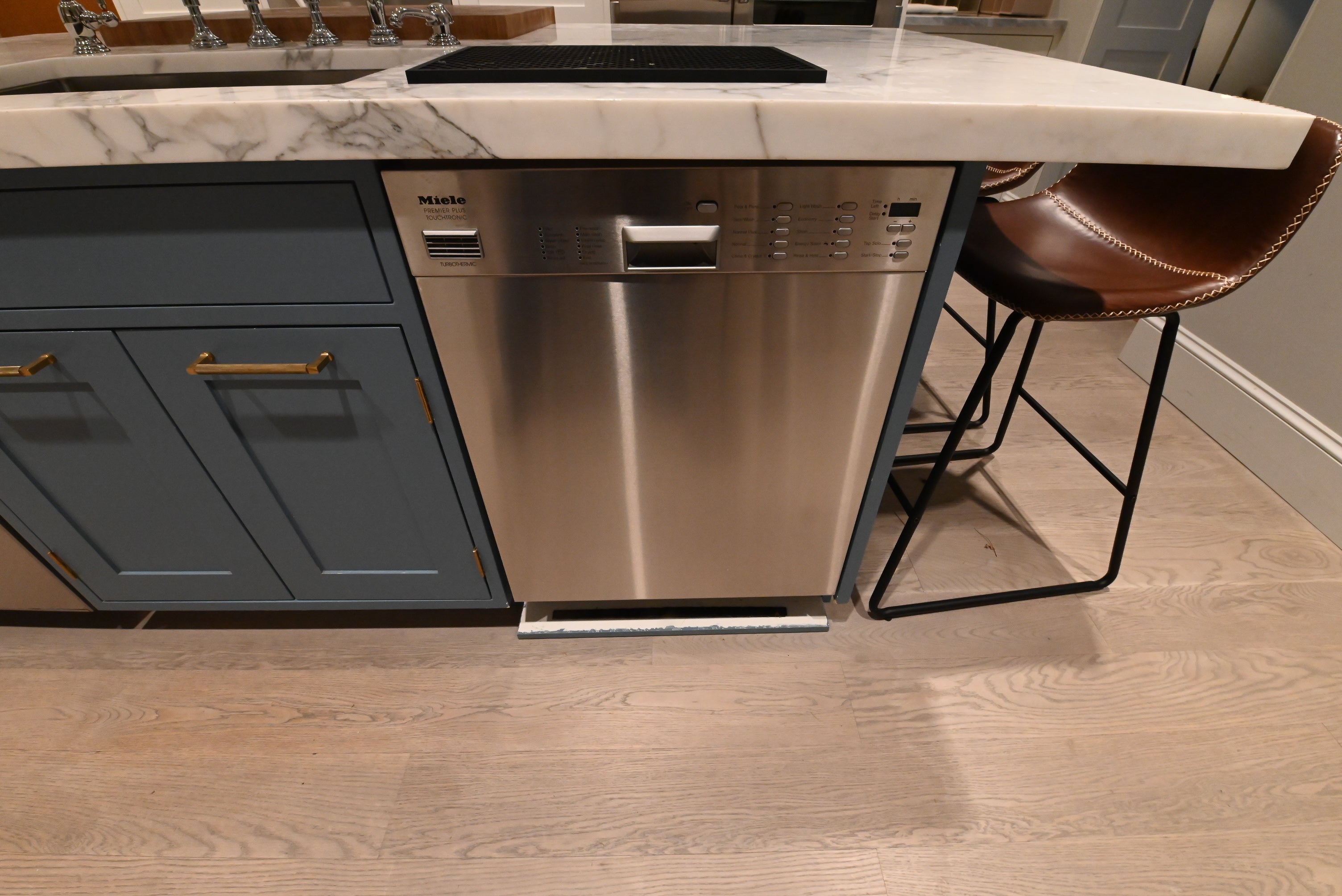 "The Windermere" Transitional White Kitchen with Island & Sub-Zero 648PROG