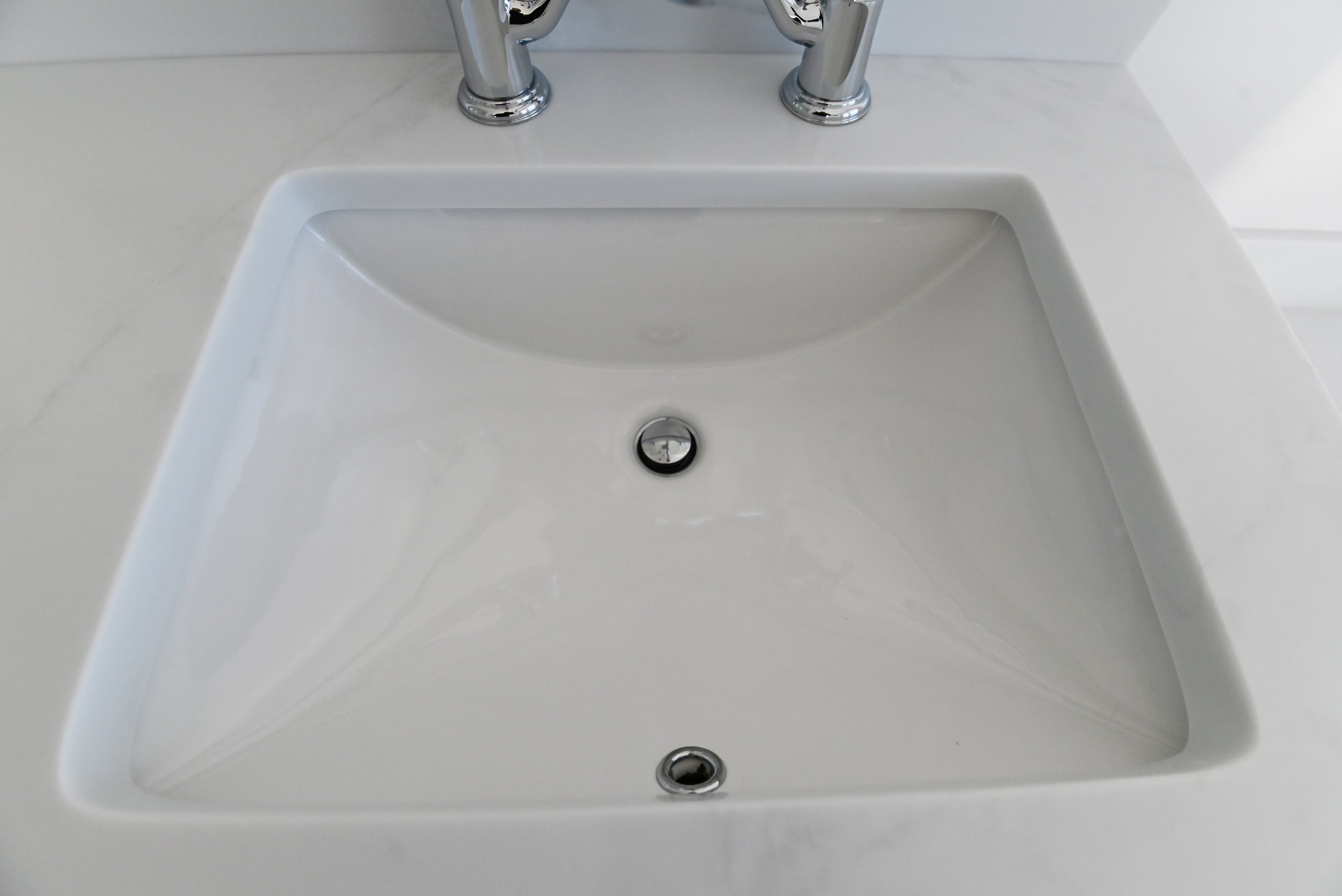 Traditional White 39" Single Vanity with Countertop, Sink and Faucet