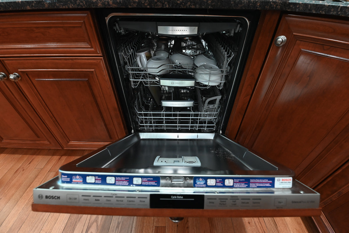 "The Arlington" Traditional Solid Cherry Wood Kitchen with Island