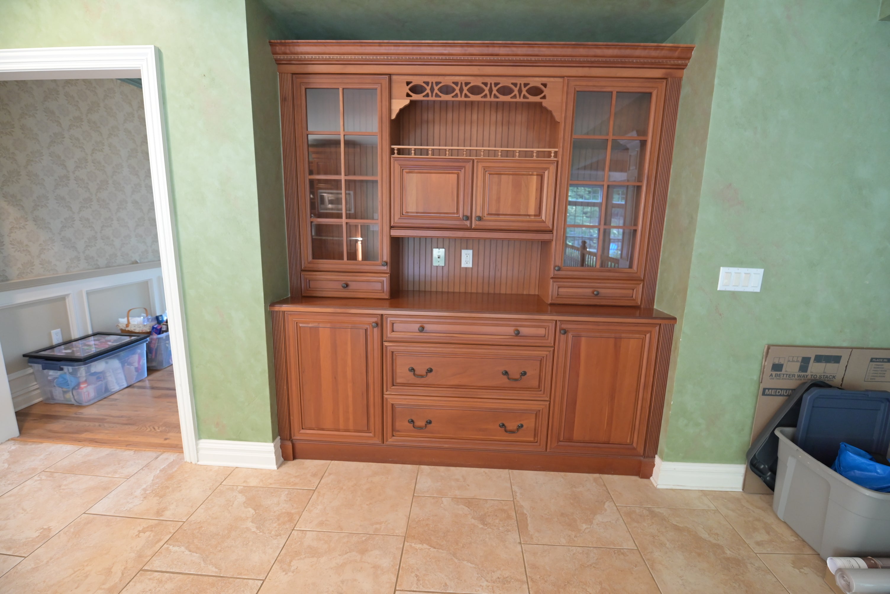 "The Oakridge" Traditional Classic Craftsman Wooden Storage Hutch