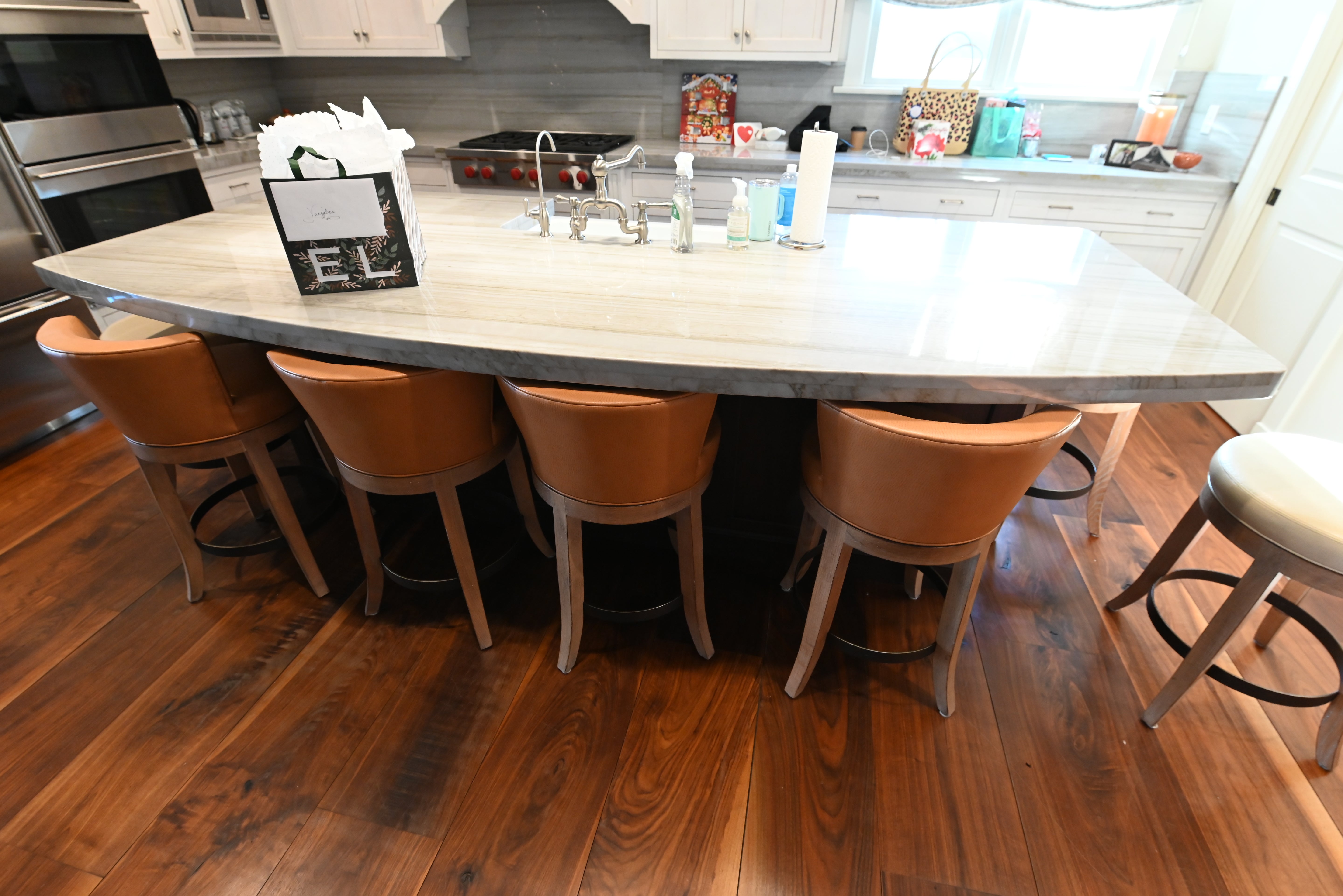 Kountry Kraft Distressed Textured White Traditional Pre-Owned Kitchen