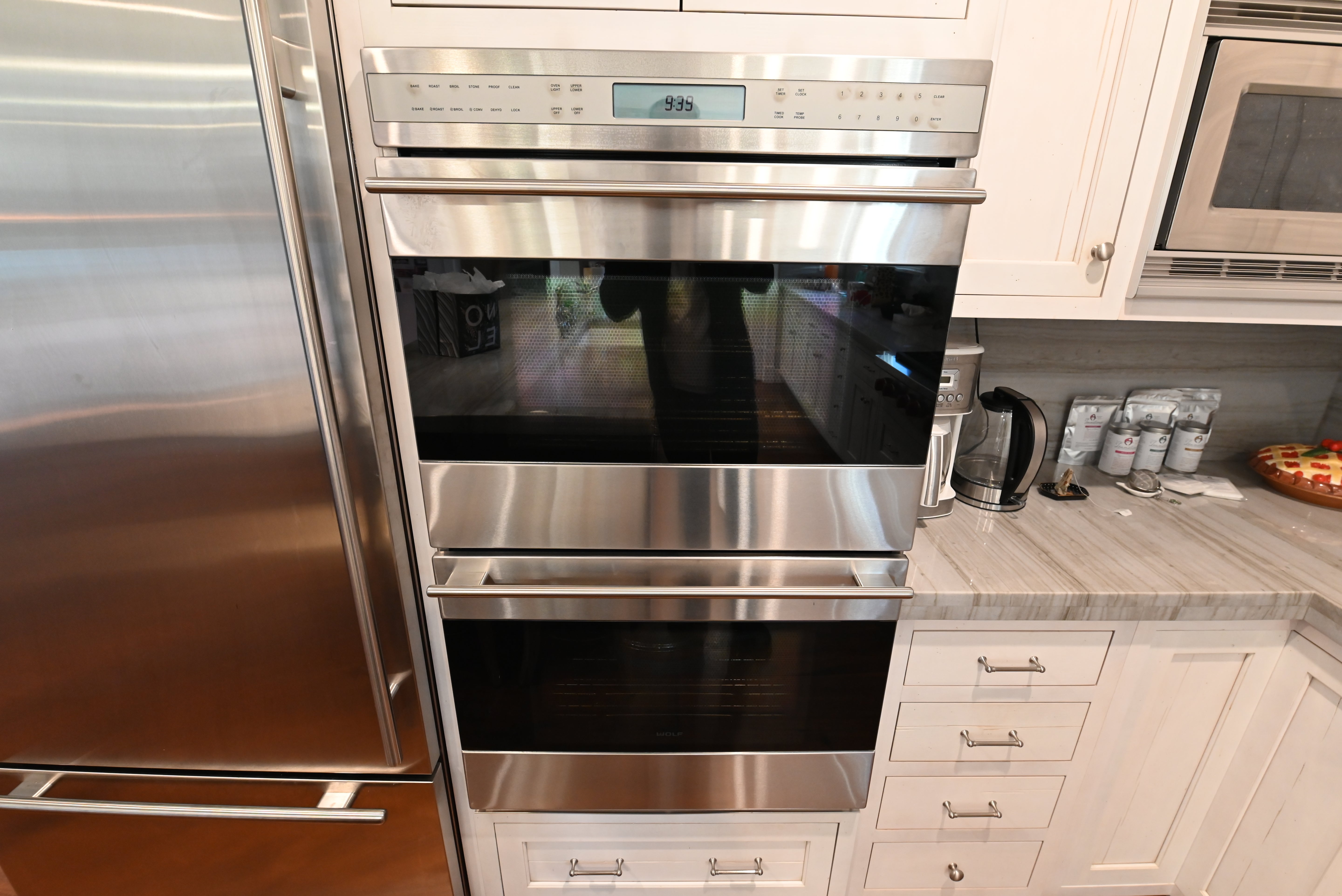 Kountry Kraft Distressed Textured White Traditional Pre-Owned Kitchen