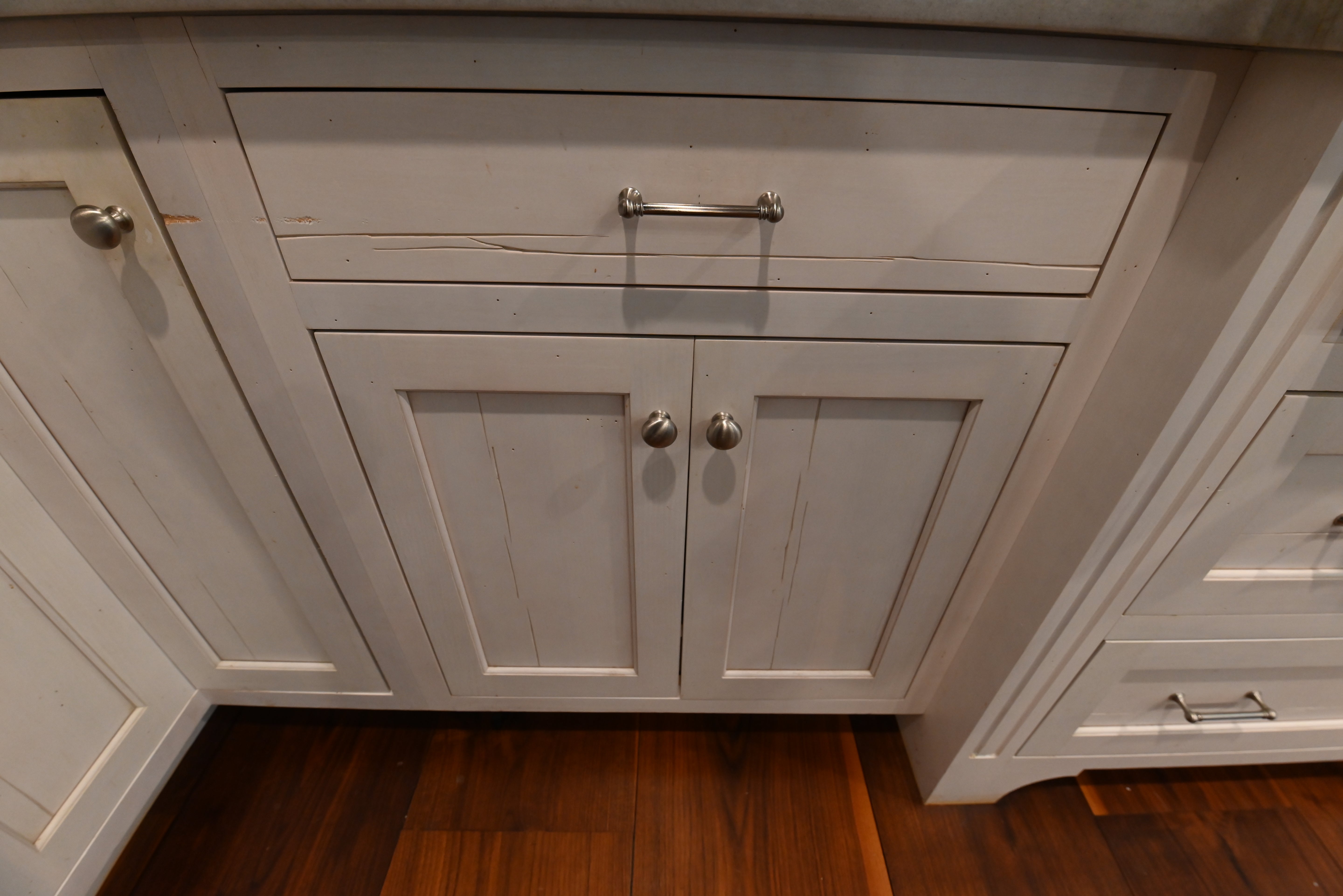 Kountry Kraft Distressed Textured White Traditional Pre-Owned Kitchen