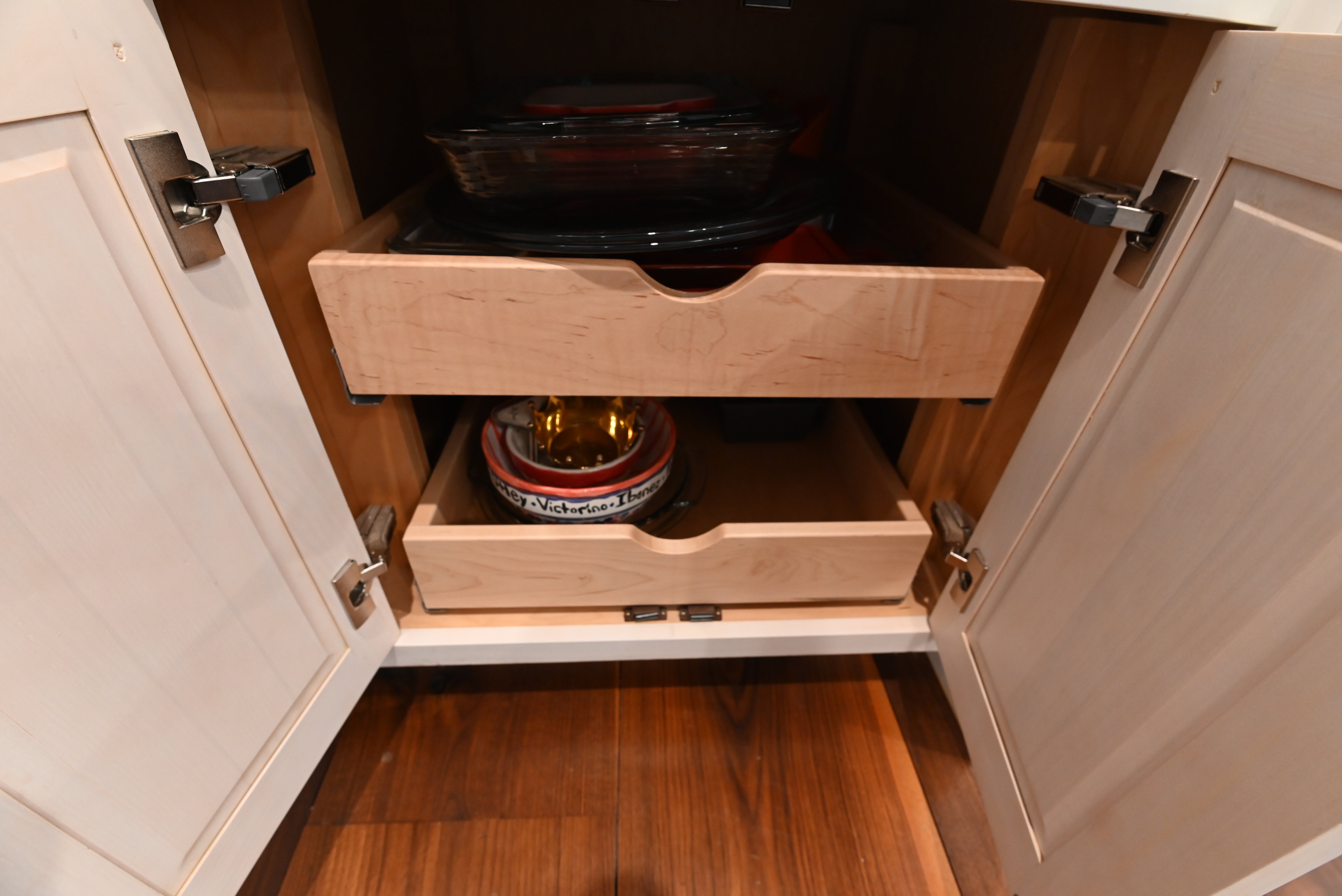 Kountry Kraft Distressed Textured White Traditional Pre-Owned Kitchen