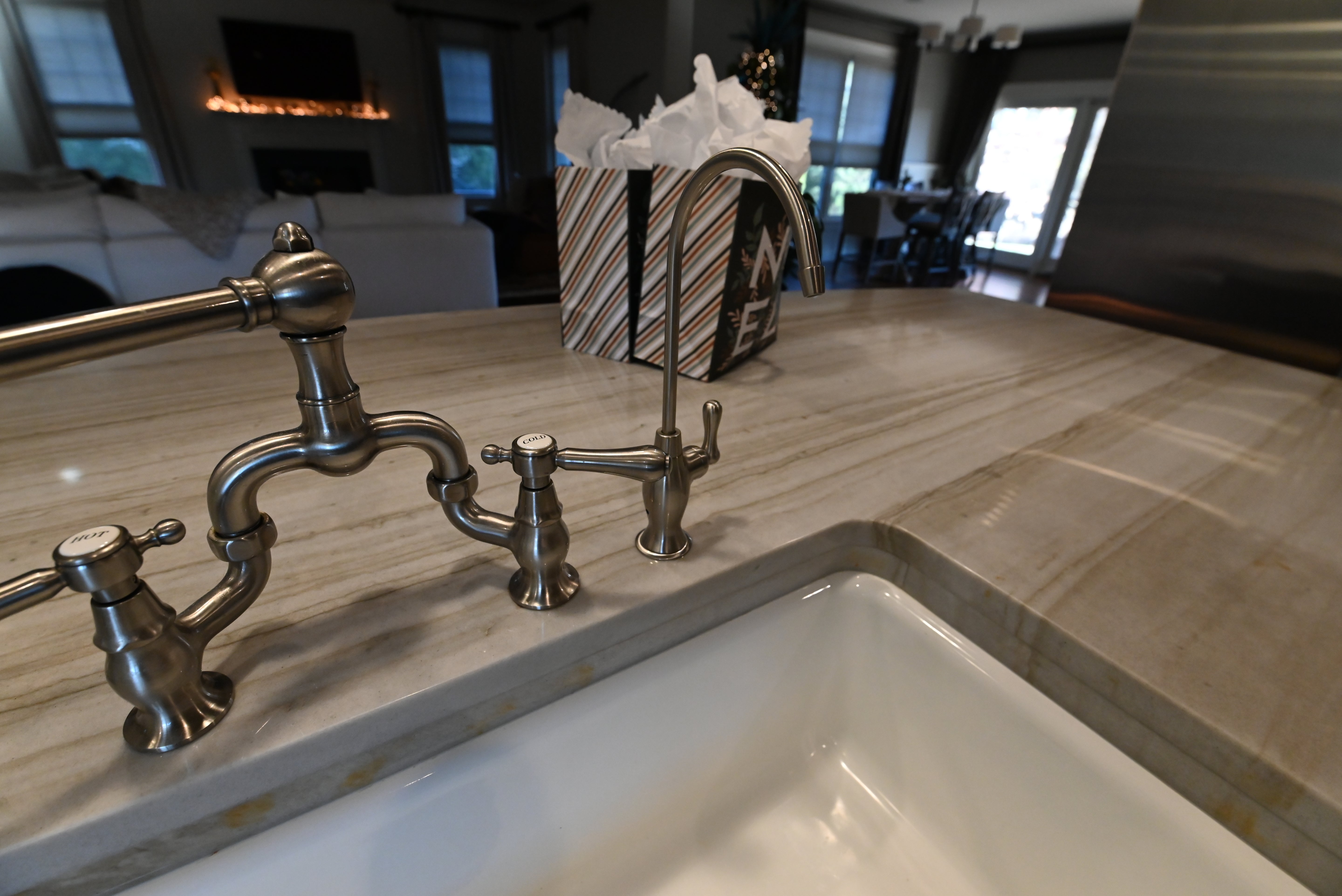 Kountry Kraft Distressed Textured White Traditional Pre-Owned Kitchen