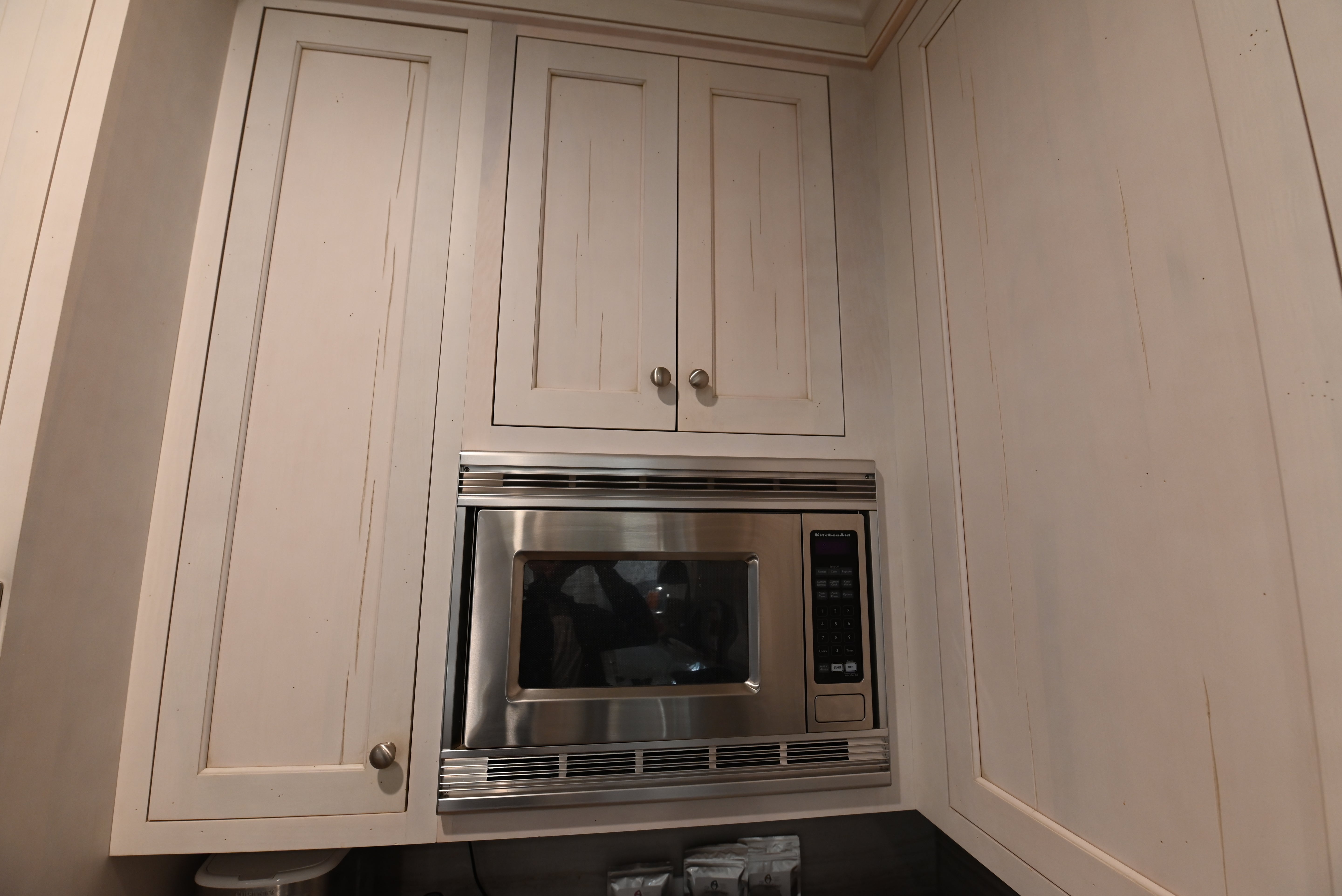 Kountry Kraft Distressed Textured White Traditional Pre-Owned Kitchen