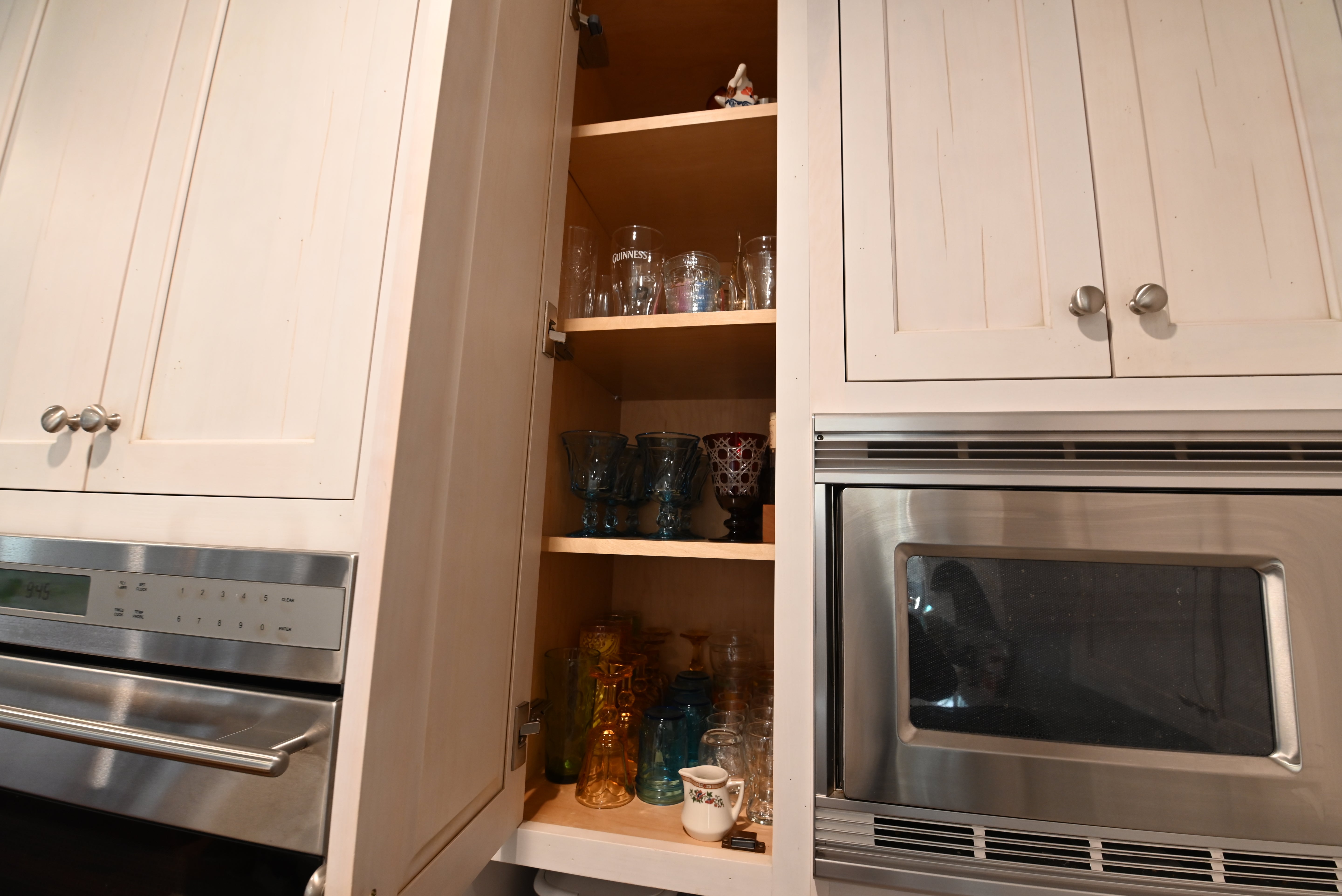 Kountry Kraft Distressed Textured White Traditional Pre-Owned Kitchen