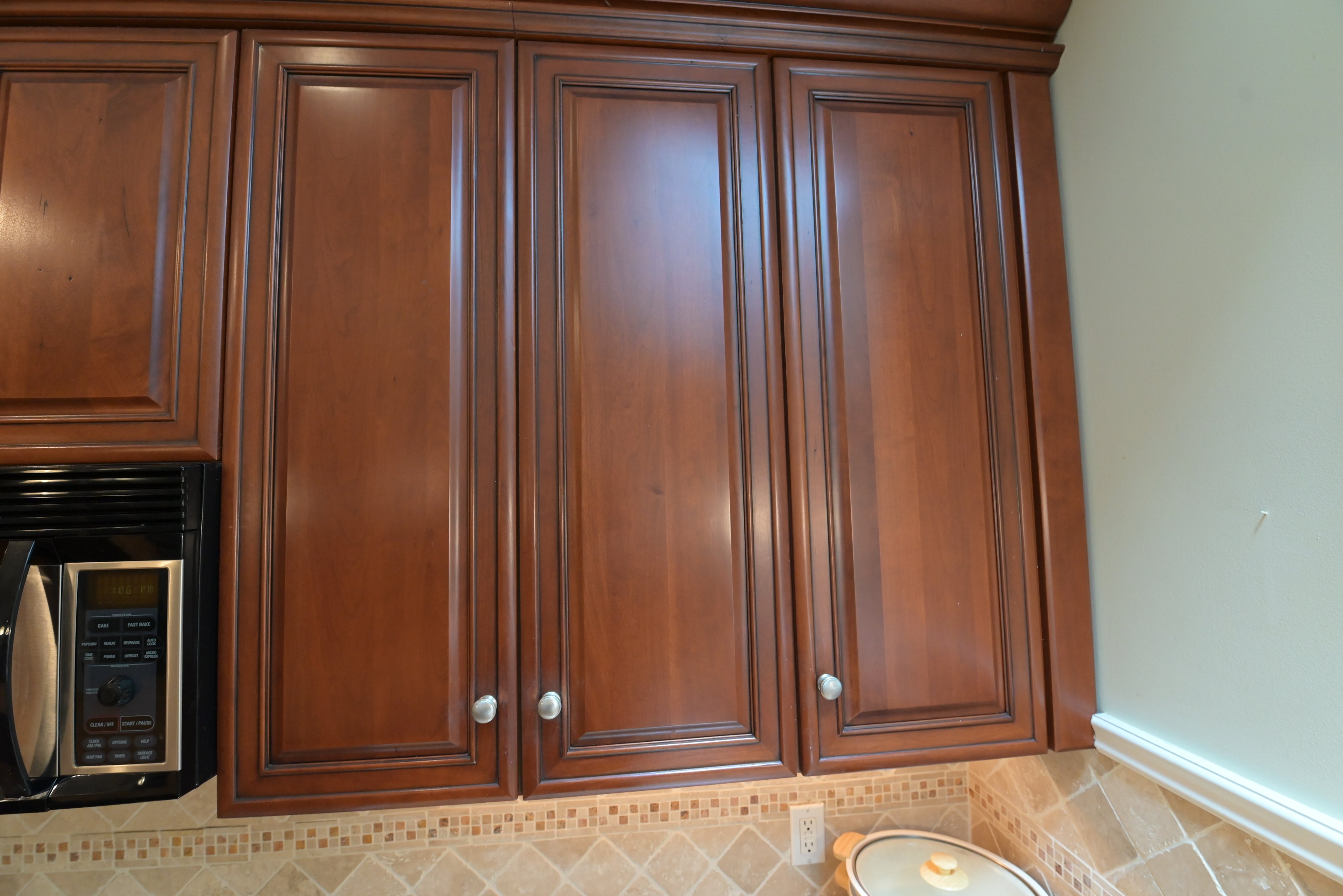 Brookhaven Traditional Wooden Kitchen with Island & Sub-Zero Refrigerator