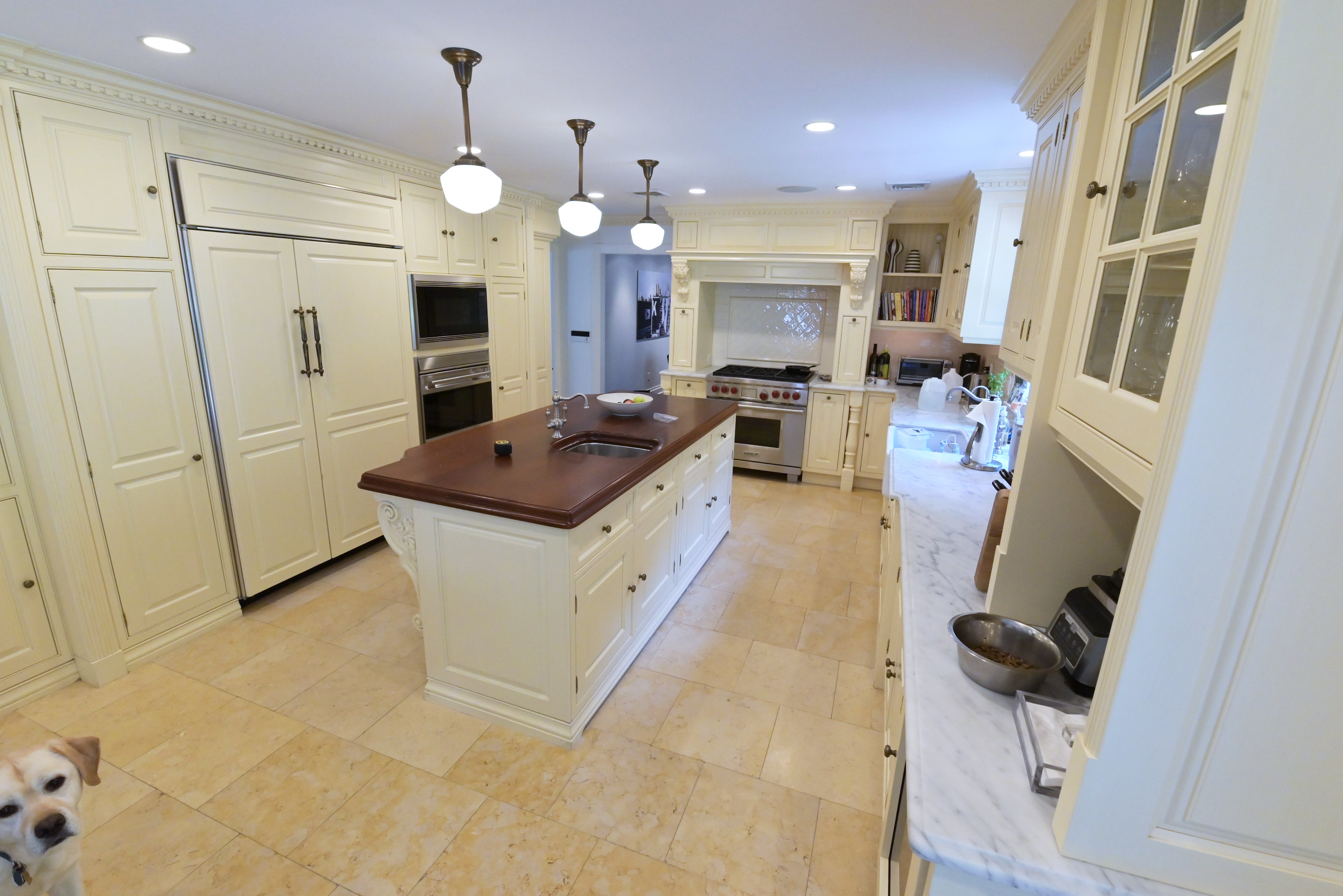 Cuisine André Julien Traditional Mannequin Cream Kitchen with Island