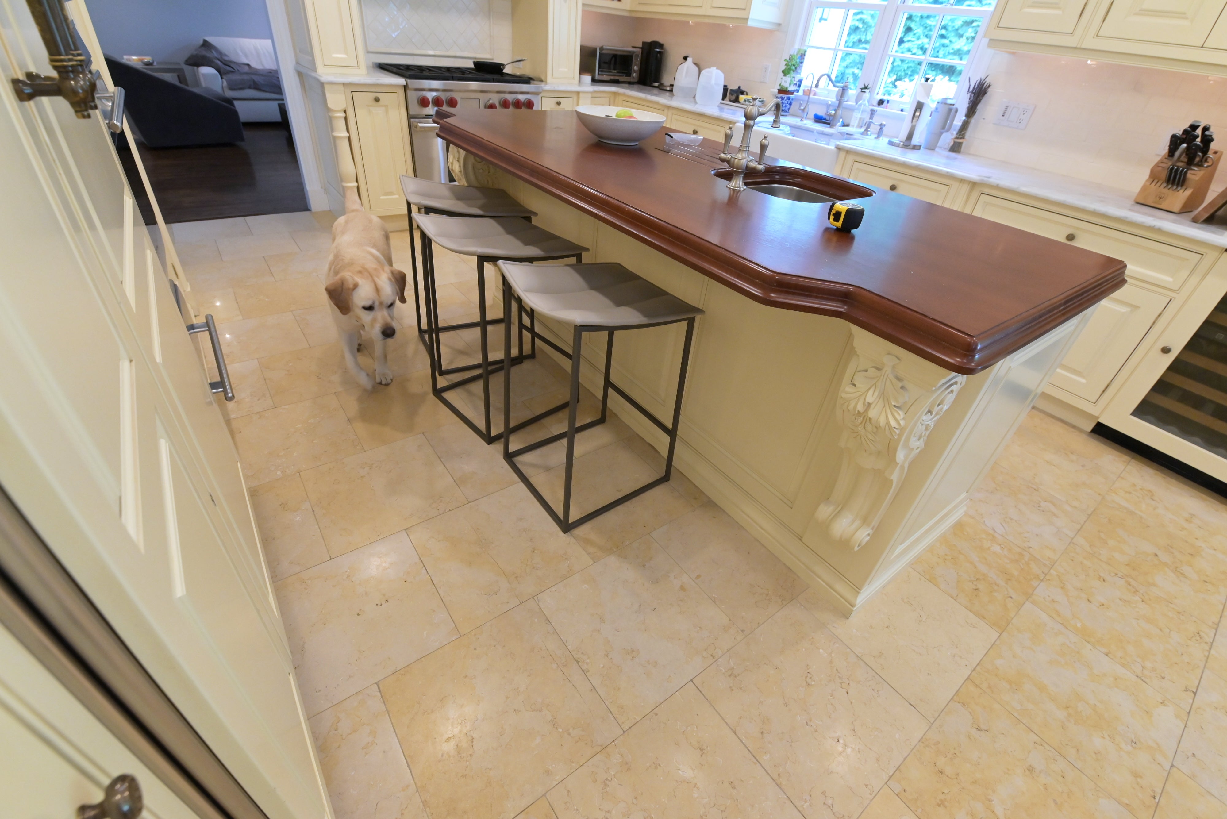 Cuisine André Julien Traditional Mannequin Cream Kitchen with Island