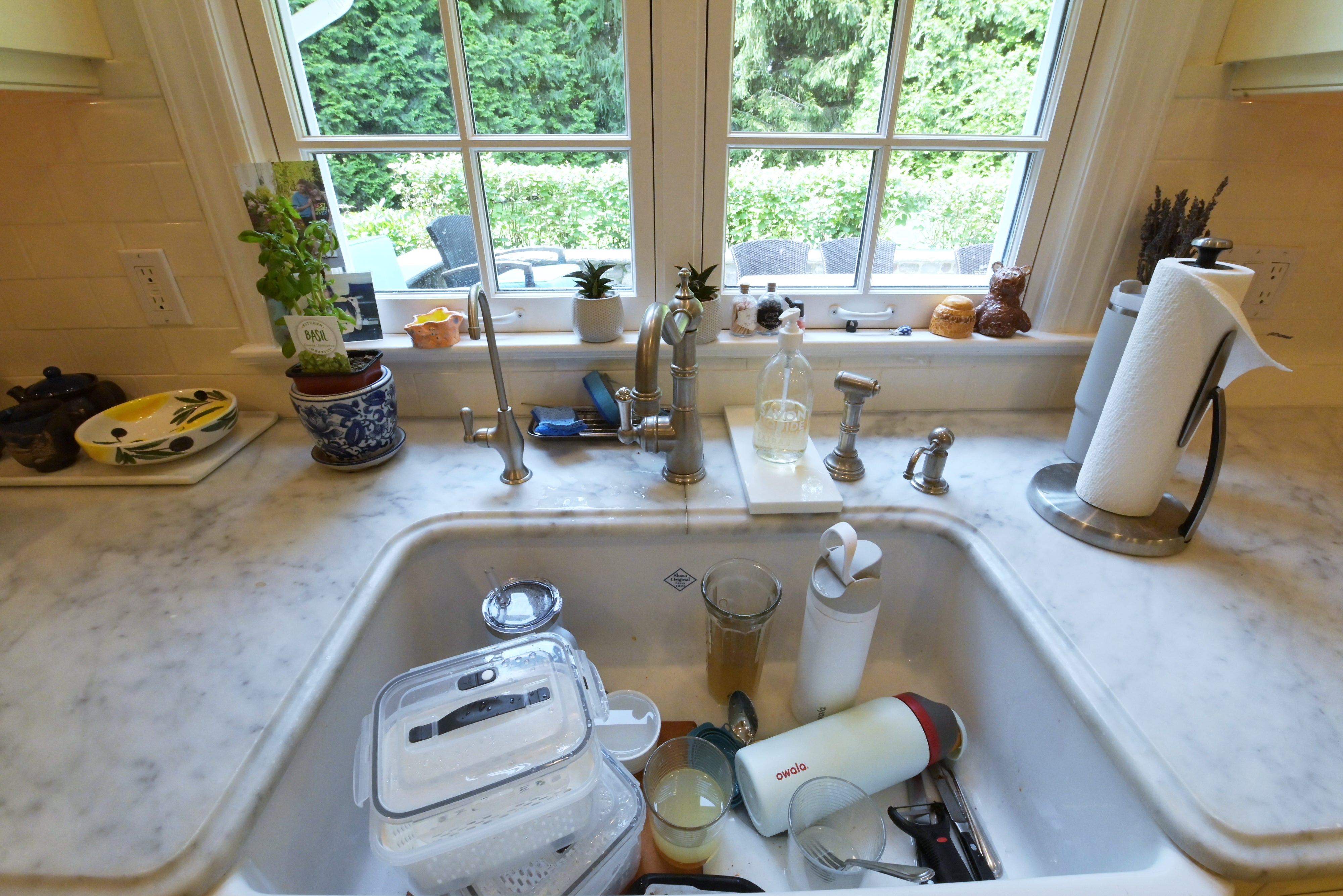 Cuisine André Julien Traditional Mannequin Cream Kitchen with Island