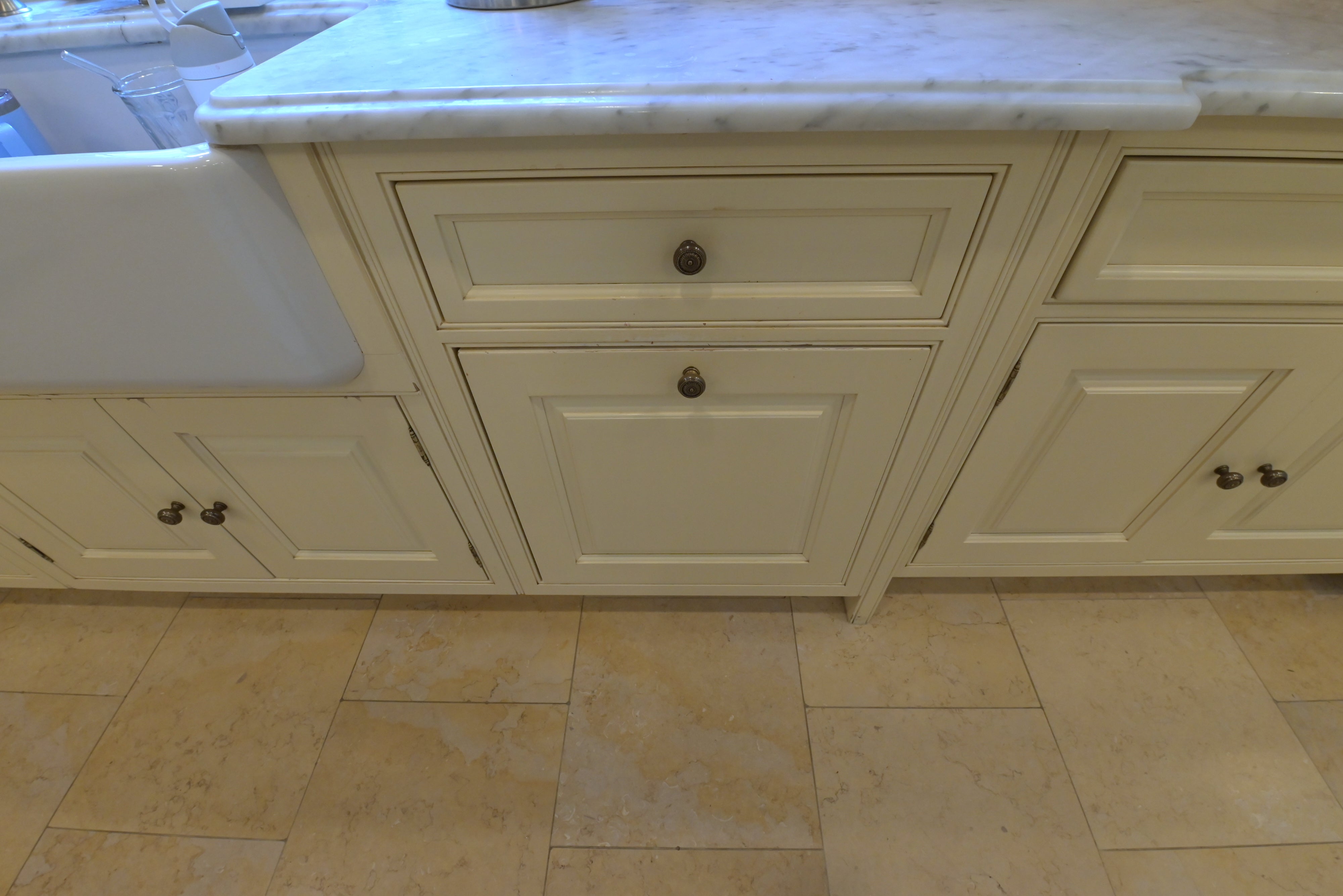 Cuisine André Julien Traditional Mannequin Cream Kitchen with Island