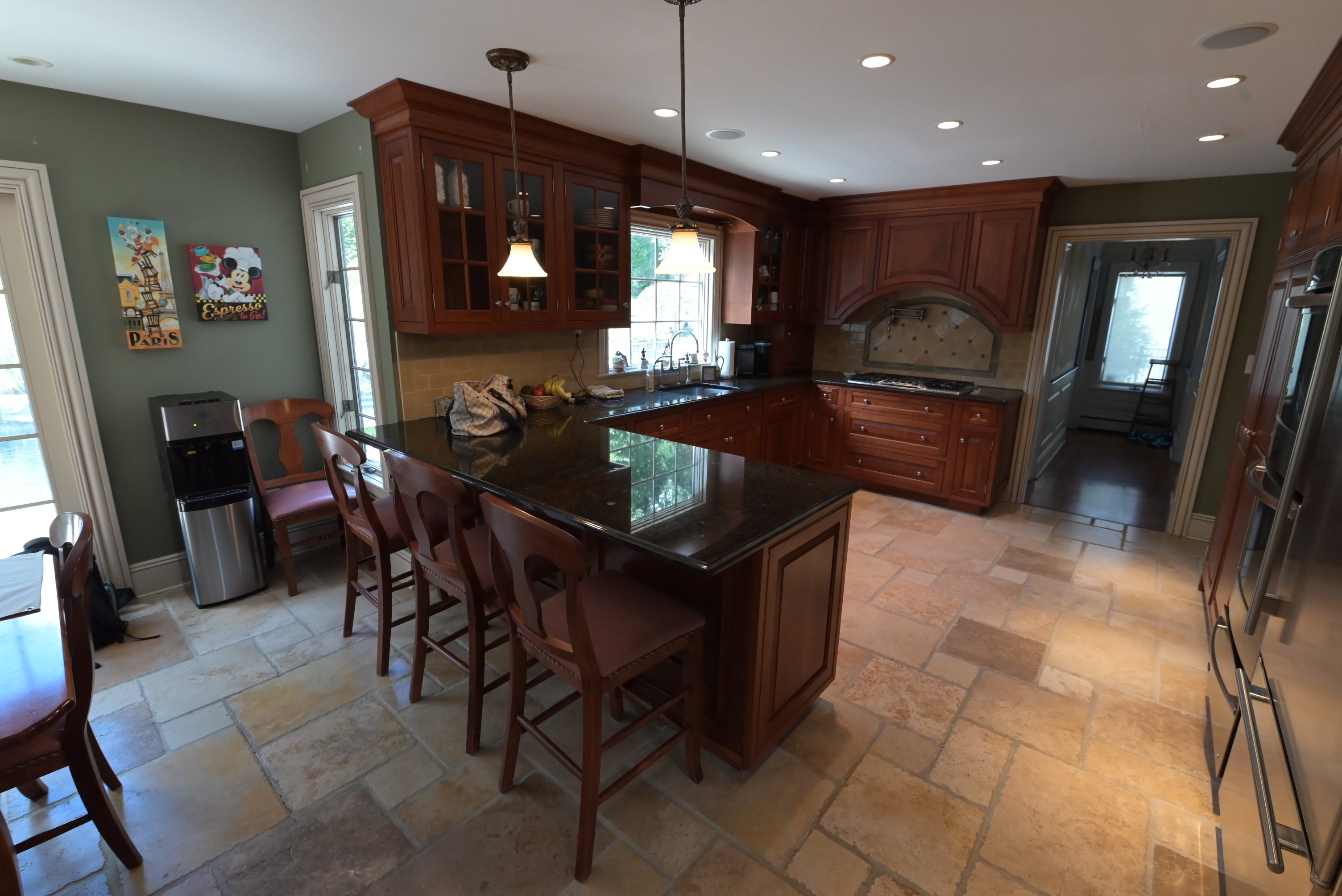 "The Biltmore" Traditional Natural Wood Finish Kitchen with Appliances