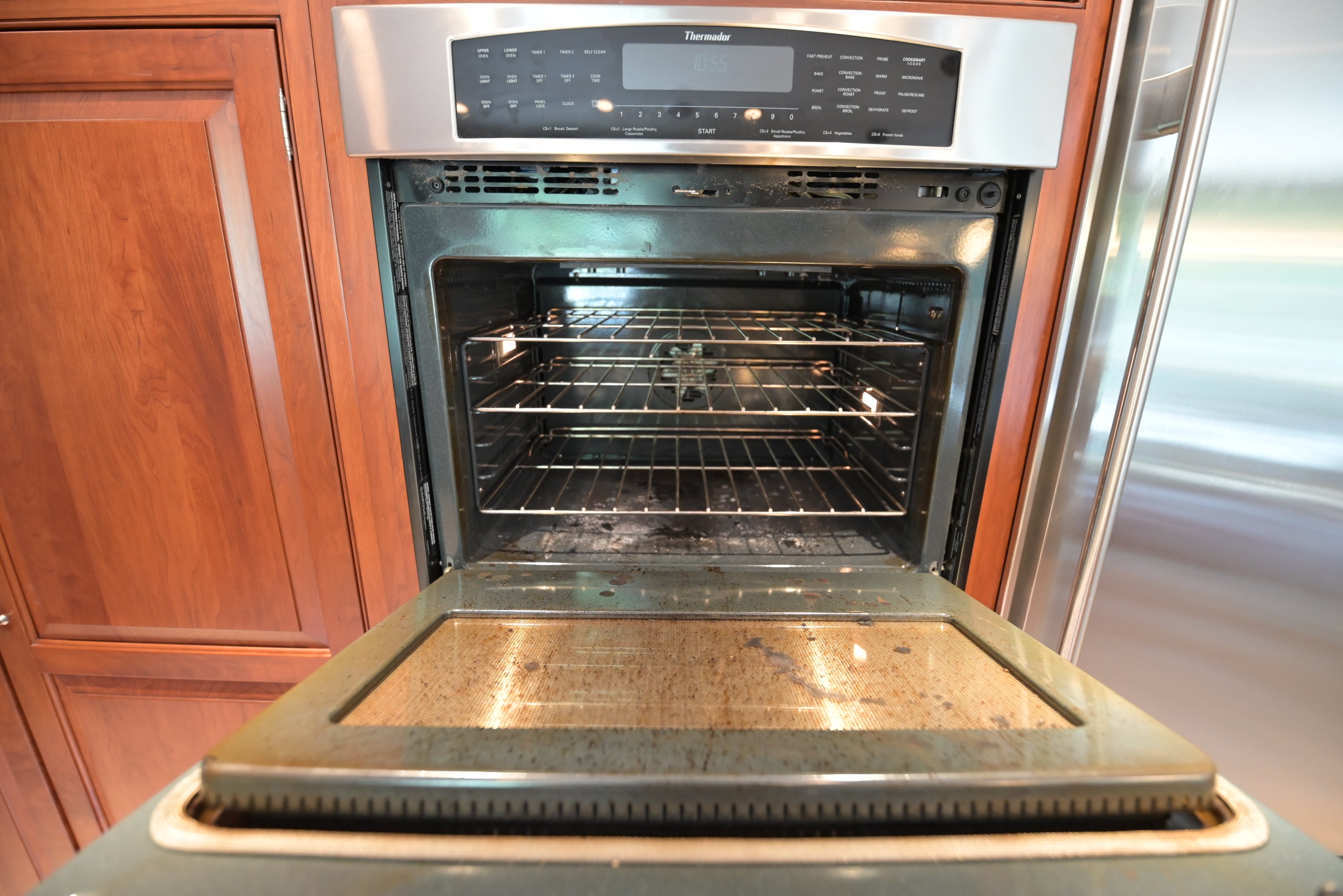 "The Biltmore" Traditional Natural Wood Finish Kitchen with Appliances