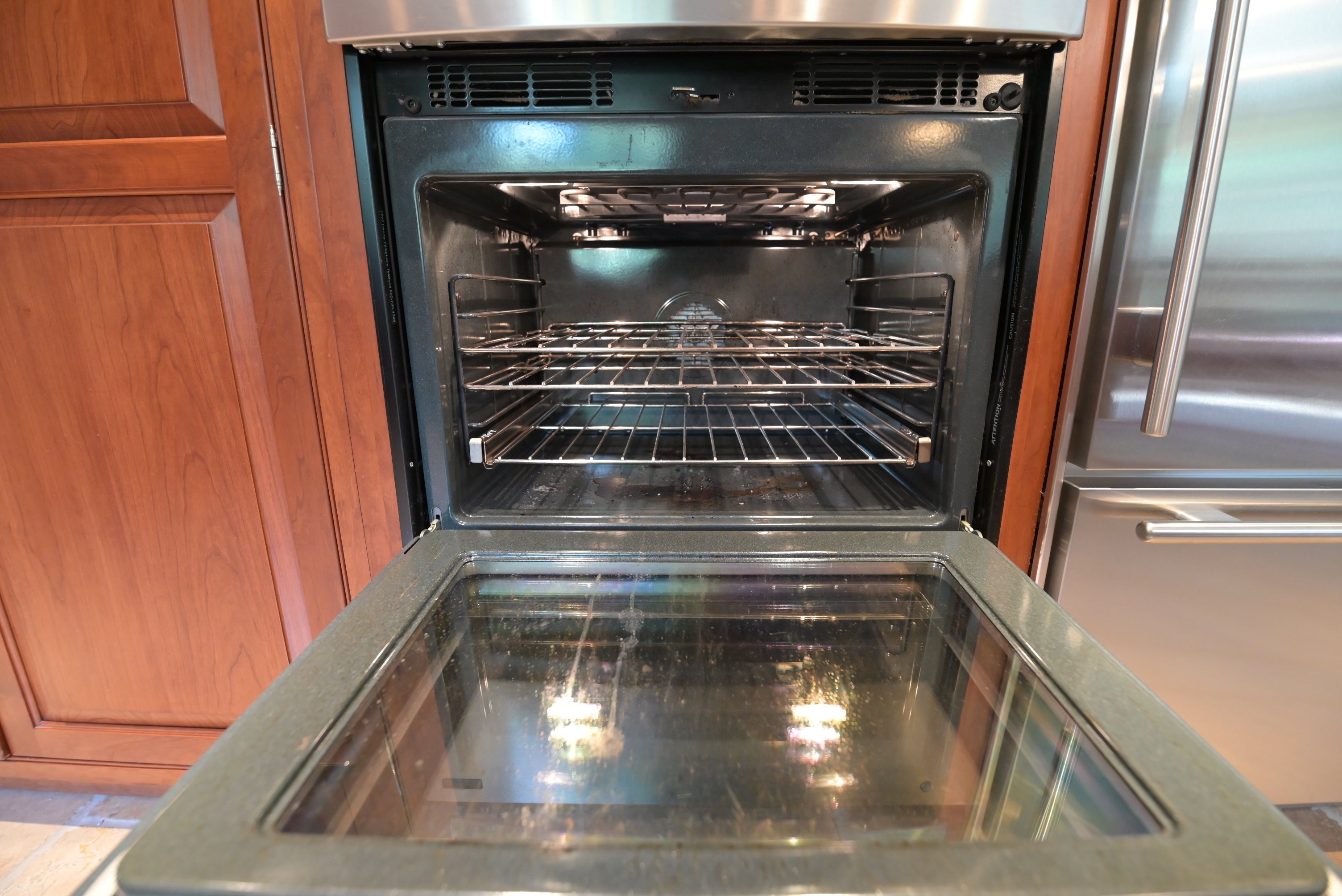 "The Biltmore" Traditional Natural Wood Finish Kitchen with Appliances