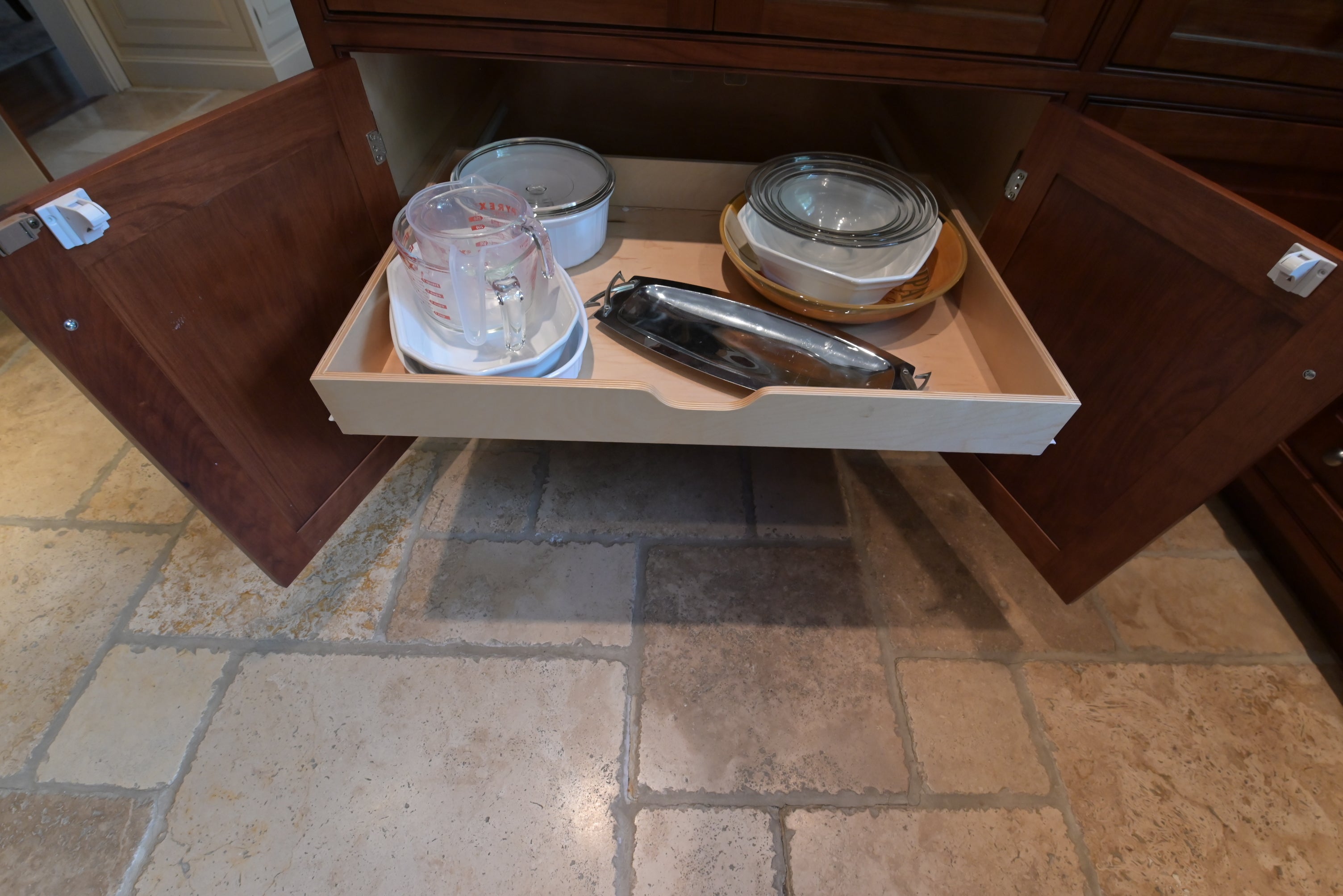 "The Biltmore" Traditional Natural Wood Finish Kitchen with Appliances