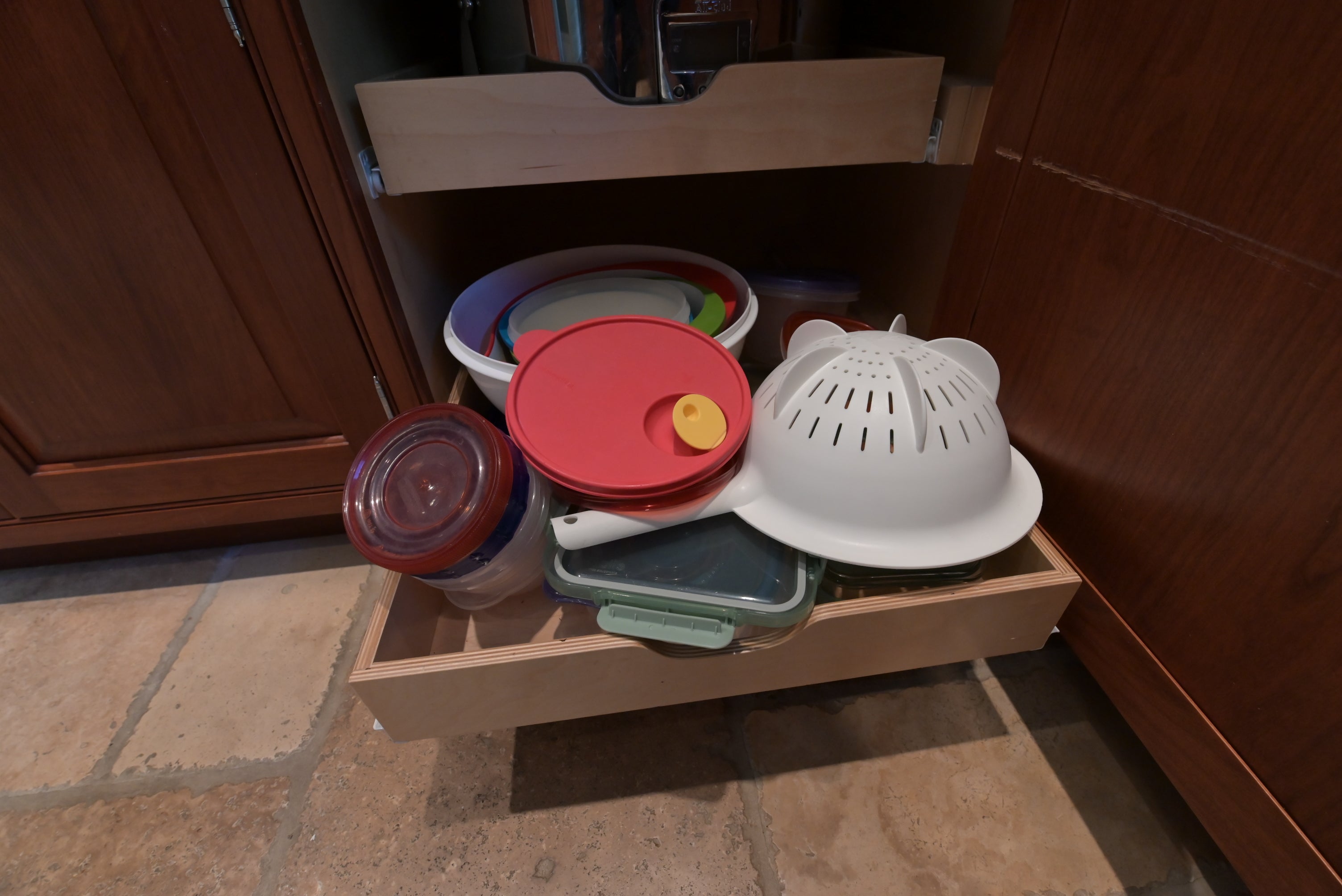 "The Biltmore" Traditional Natural Wood Finish Kitchen with Appliances