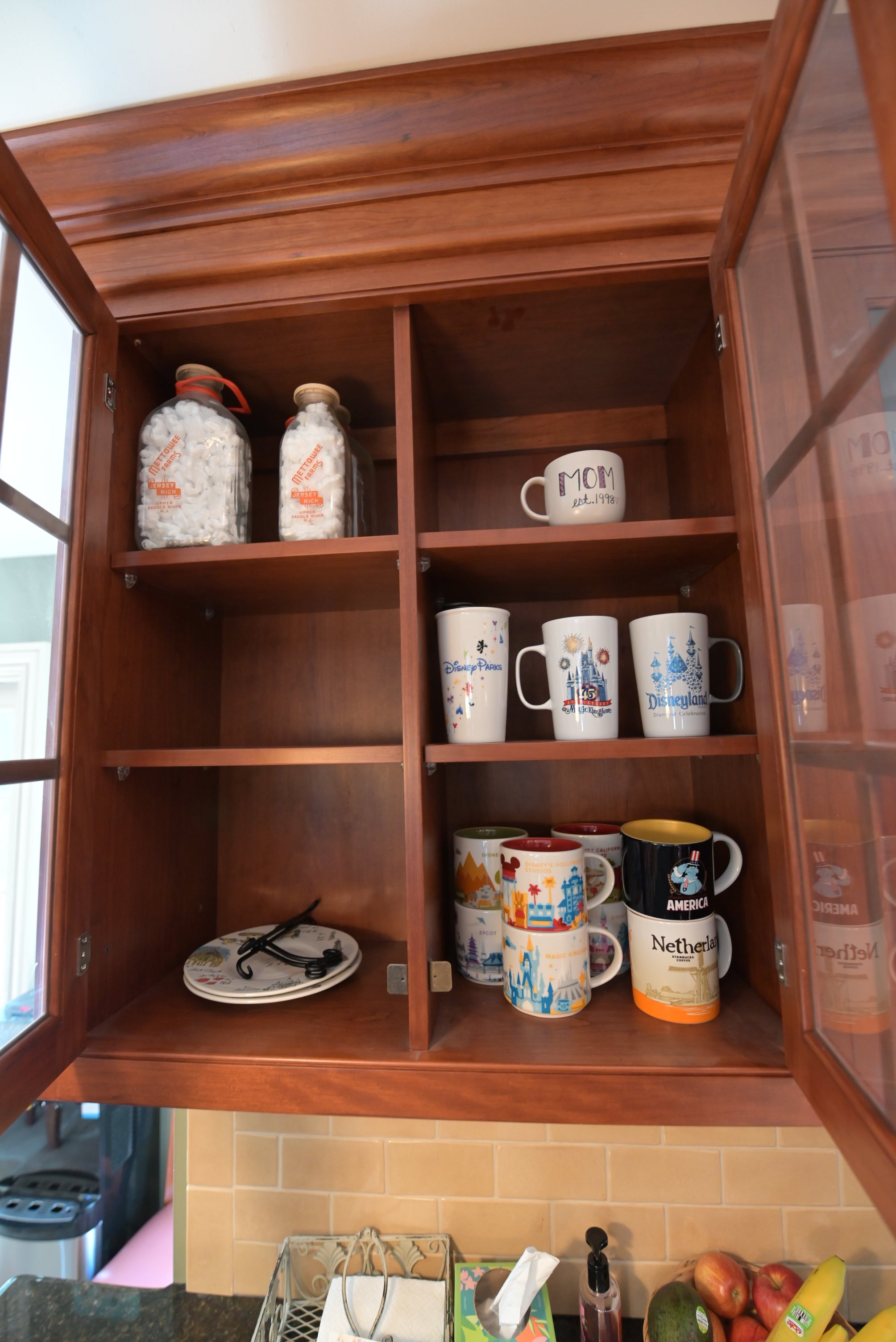 "The Biltmore" Traditional Natural Wood Finish Kitchen with Appliances
