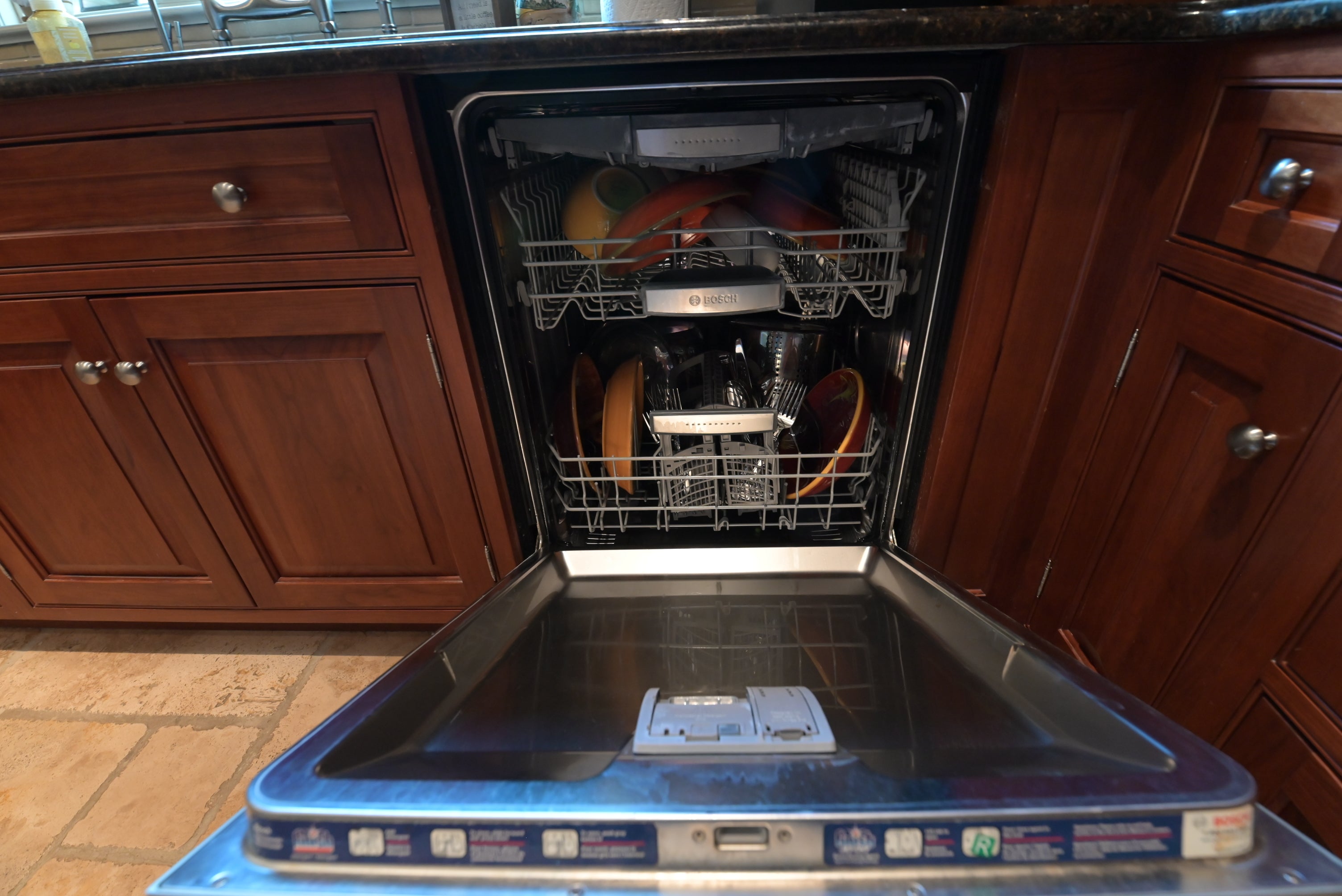 "The Biltmore" Traditional Natural Wood Finish Kitchen with Appliances