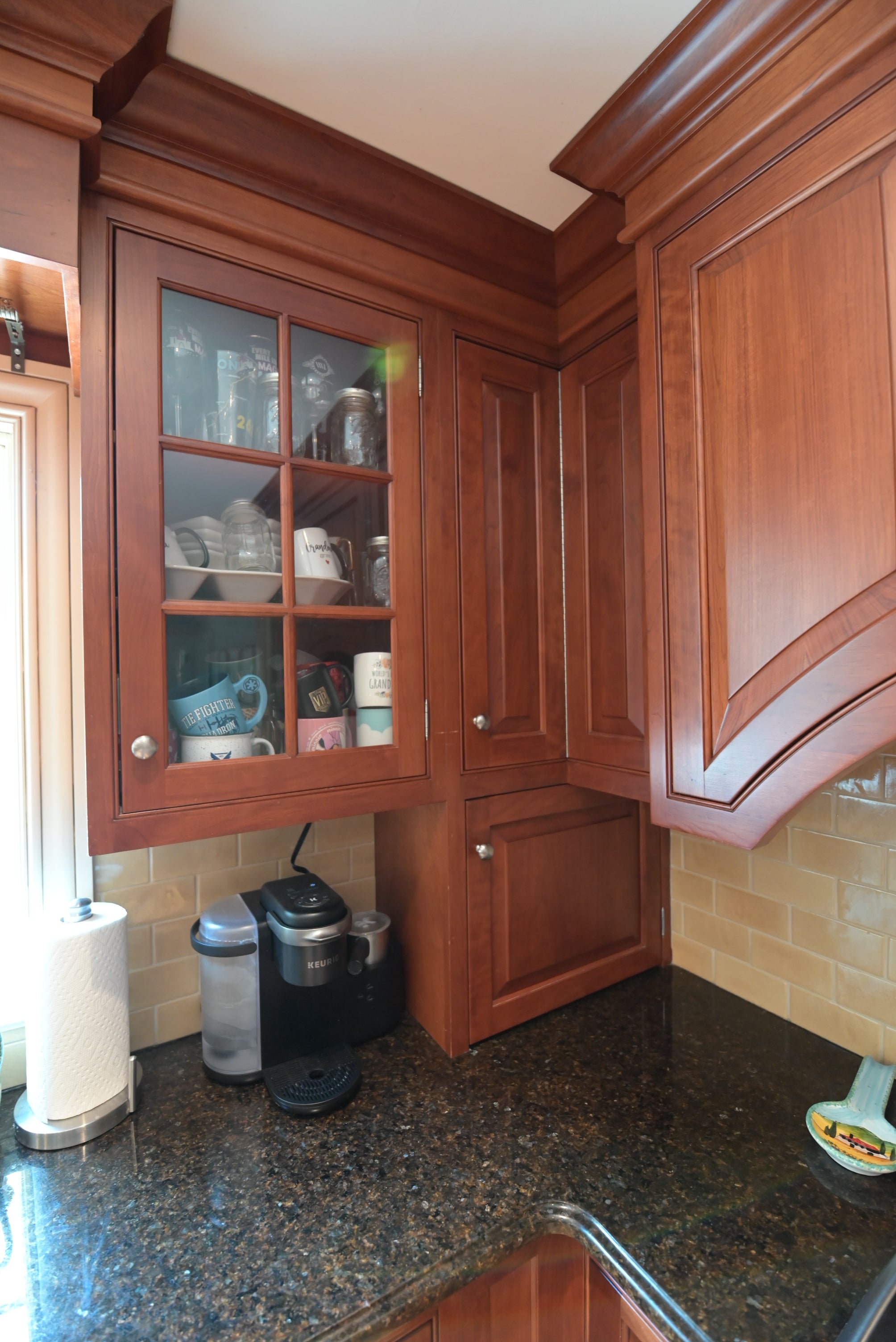 "The Biltmore" Traditional Natural Wood Finish Kitchen with Appliances