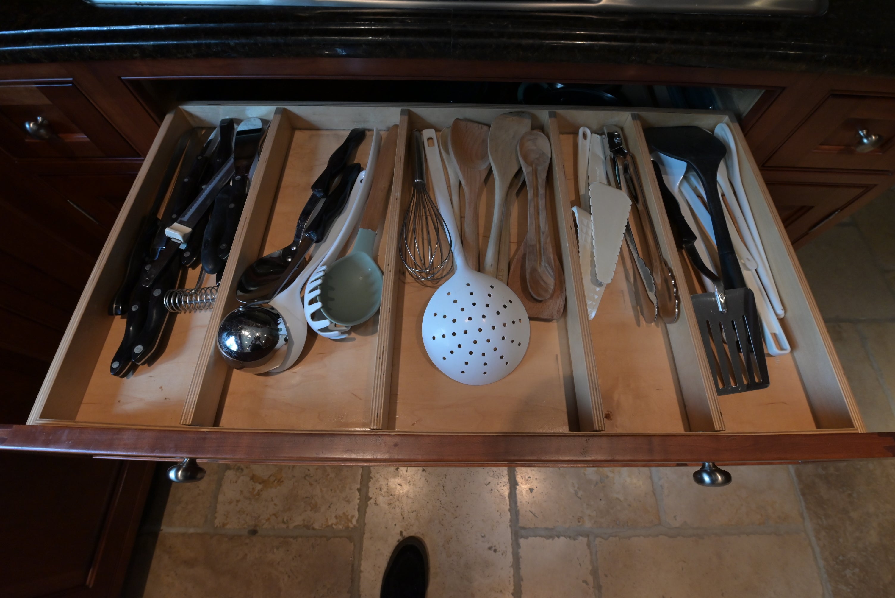 "The Biltmore" Traditional Natural Wood Finish Kitchen with Appliances