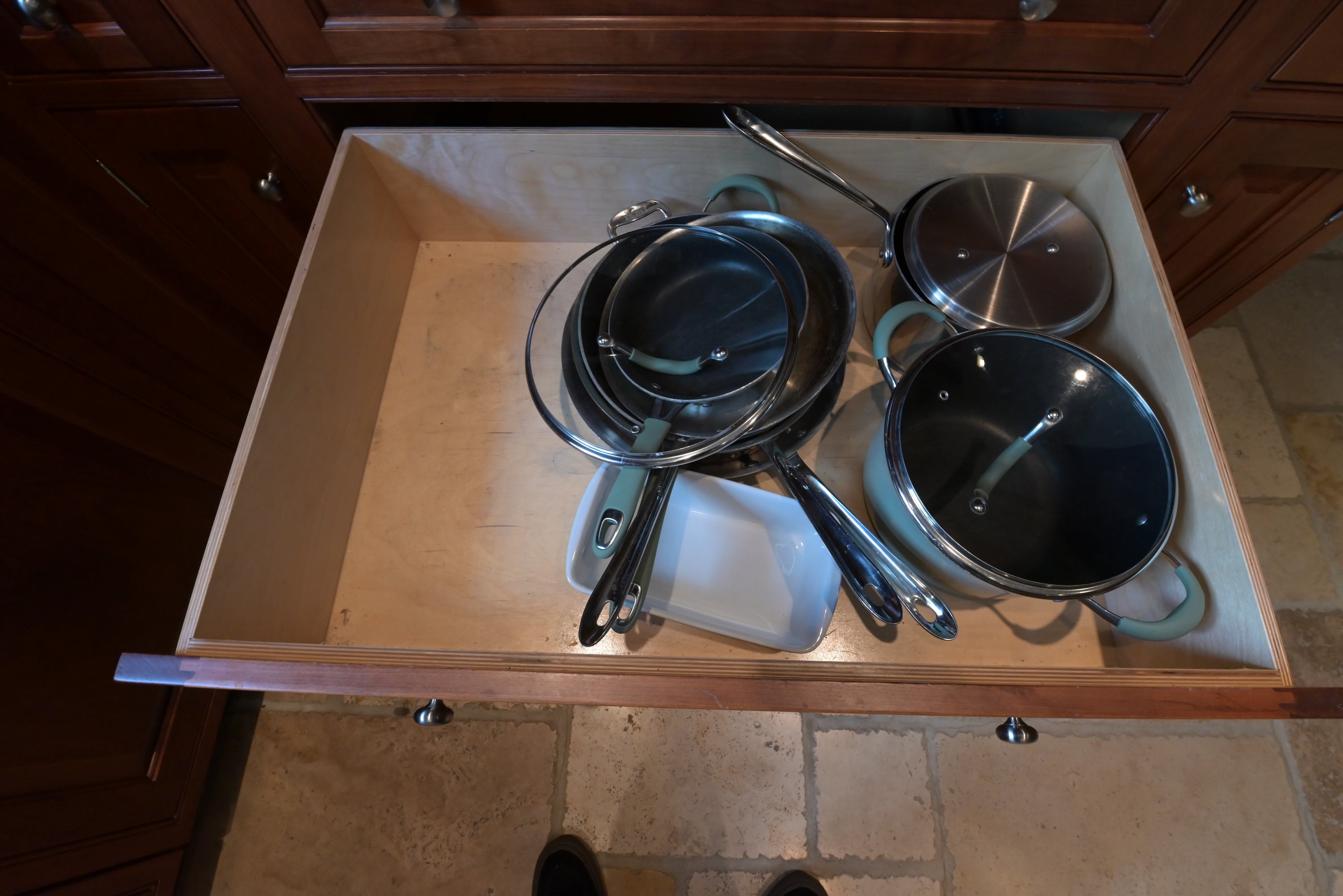 "The Biltmore" Traditional Natural Wood Finish Kitchen with Appliances