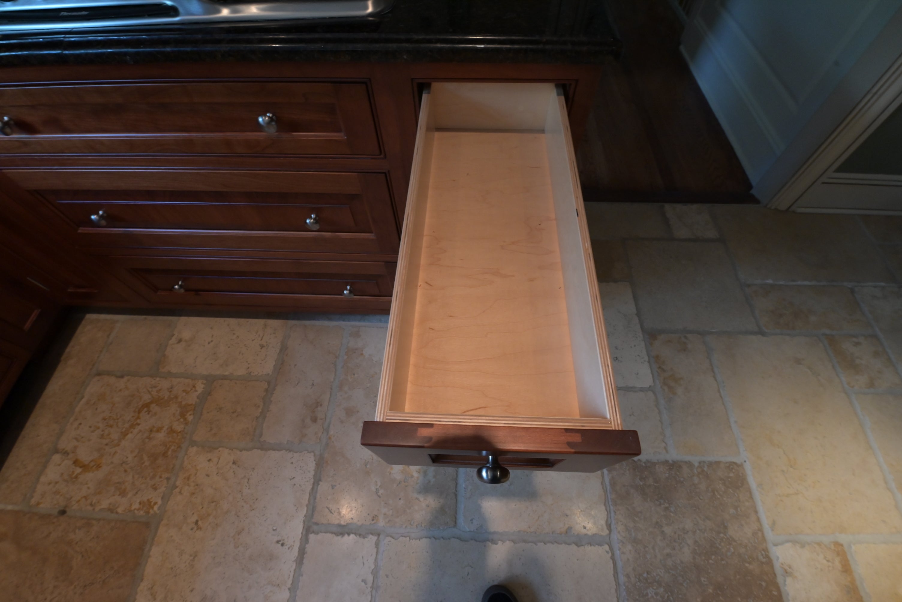 "The Biltmore" Traditional Natural Wood Finish Kitchen with Appliances