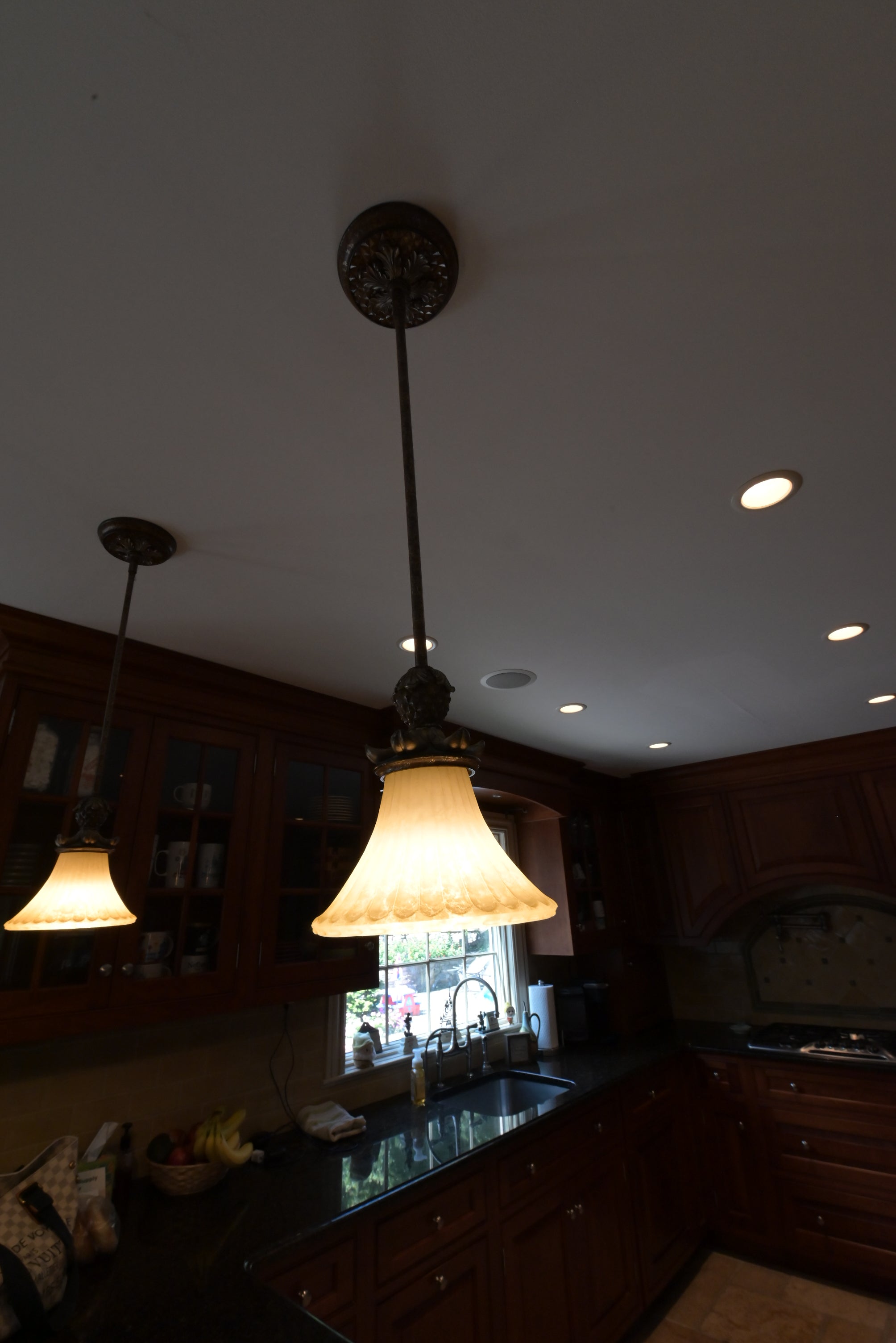 "The Biltmore" Traditional Natural Wood Finish Kitchen with Appliances