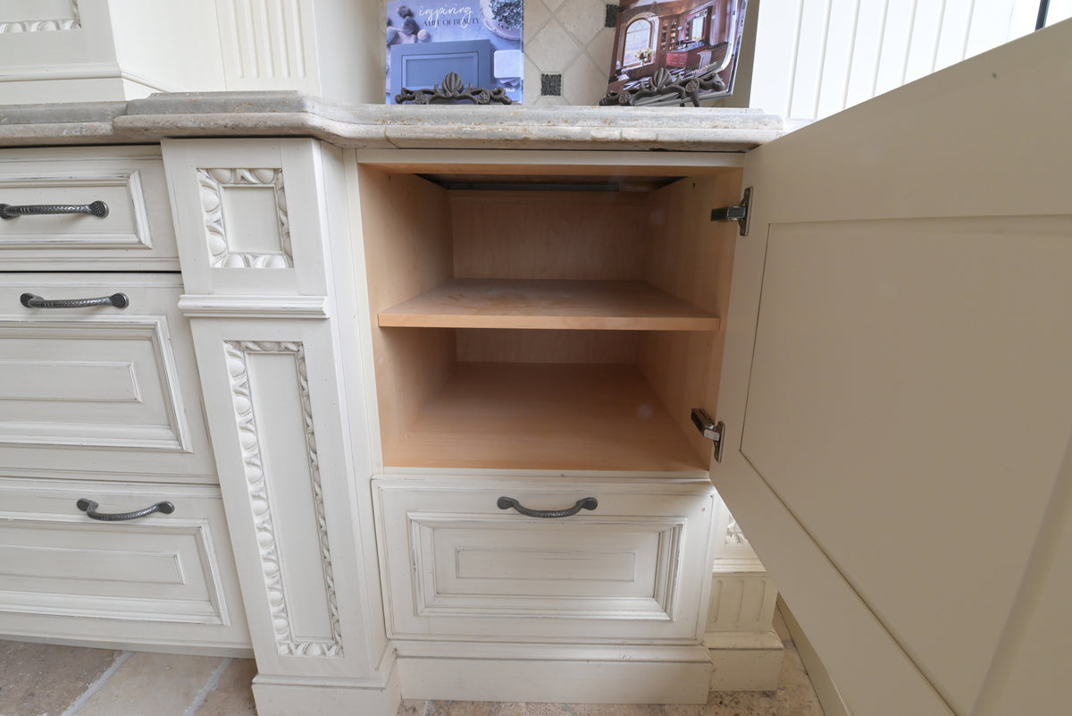 Wood-Mode Cream Froth Traditional Kitchen with Island