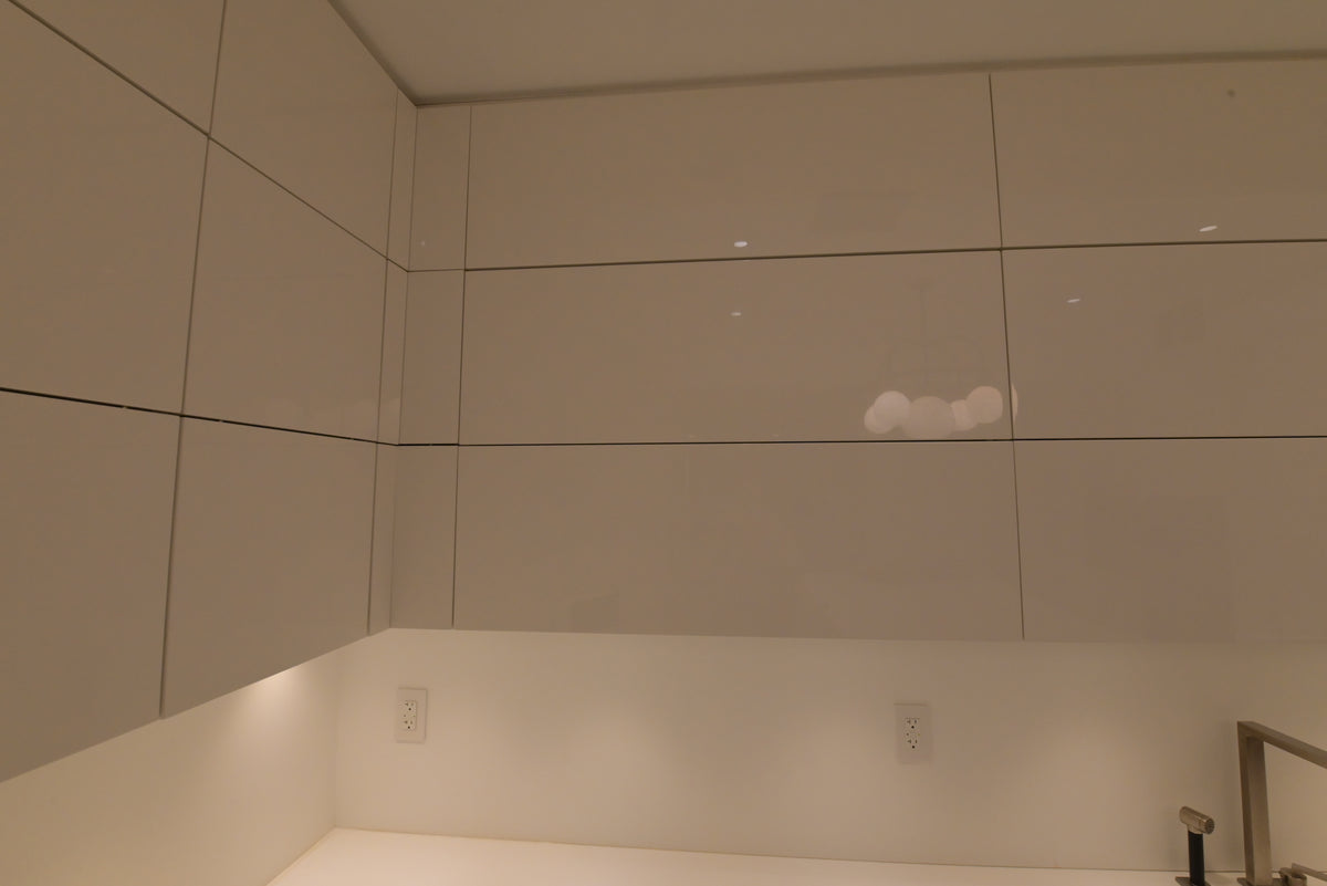 Poliform Modern Glossy White Kitchen with Island & Miele Appliances