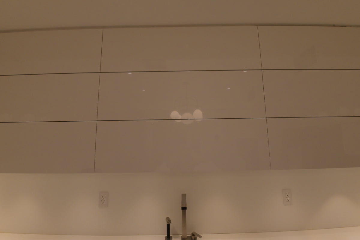 Poliform Modern Glossy White Kitchen with Island & Miele Appliances