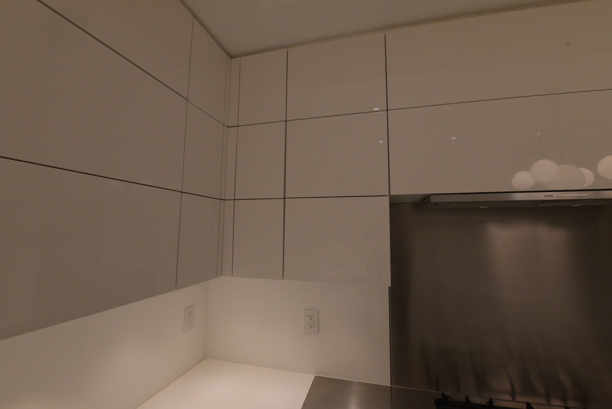 Poliform Modern Glossy White Kitchen with Island & Miele Appliances