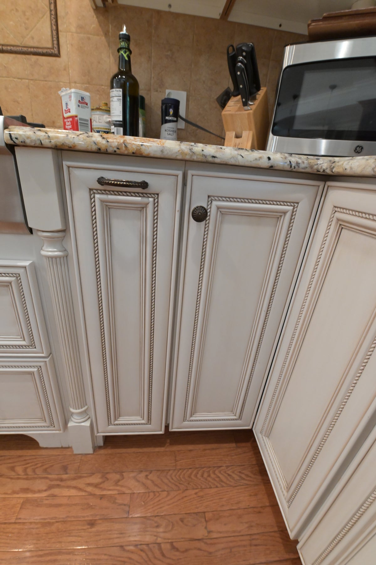 "The Chester" Traditional White Kitchen with Island, Desk Area & Appliances