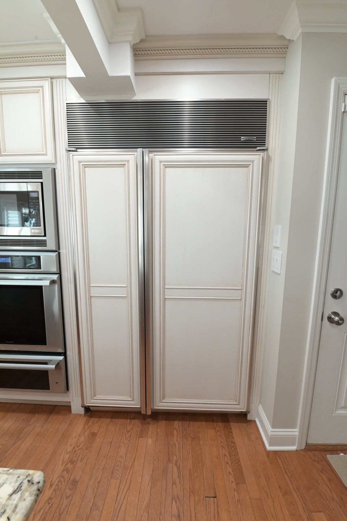 "The Chester" Traditional White Kitchen with Island, Desk Area & Appliances