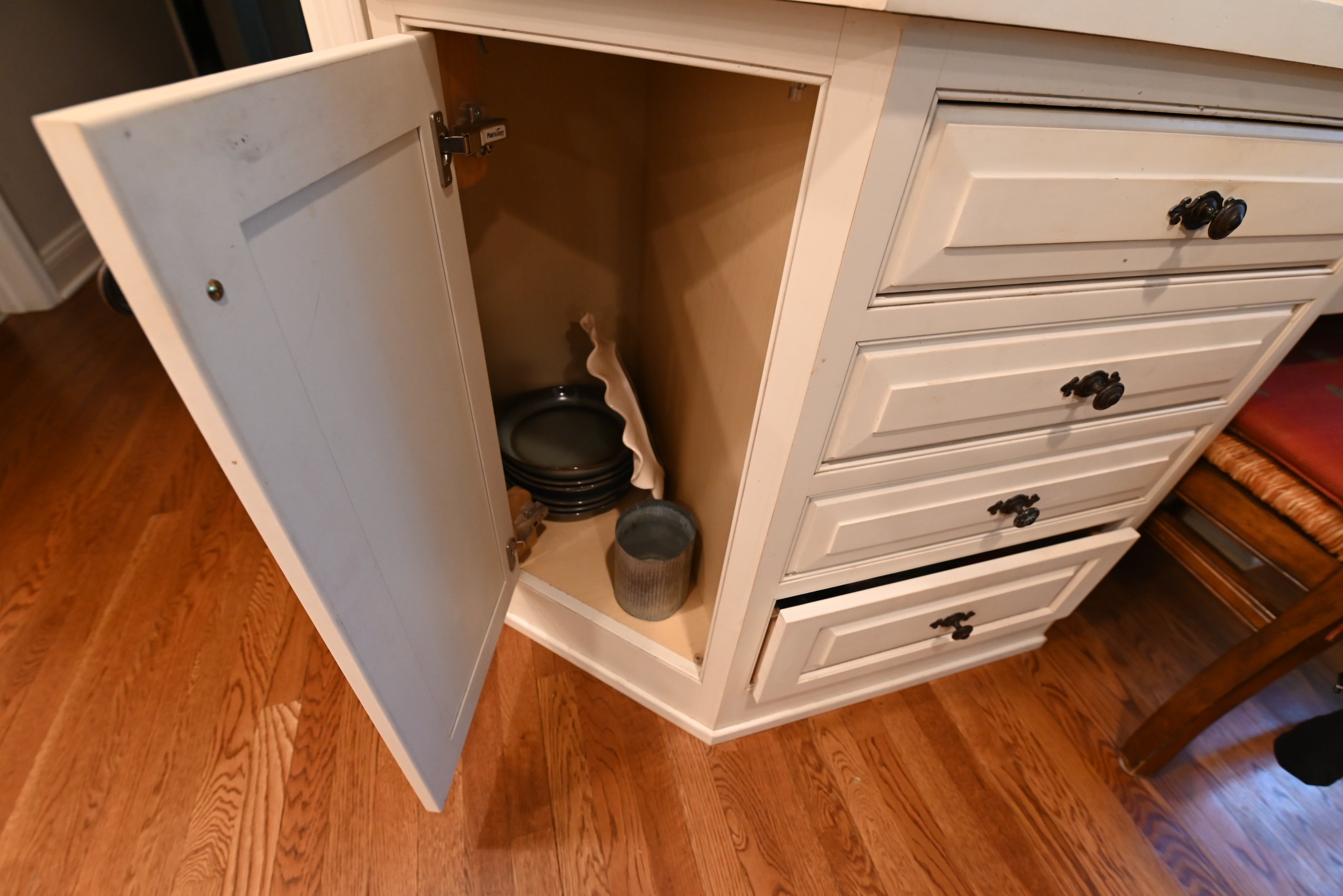 Plain & Fancy White Kitchen with Side Pantry & Appliances