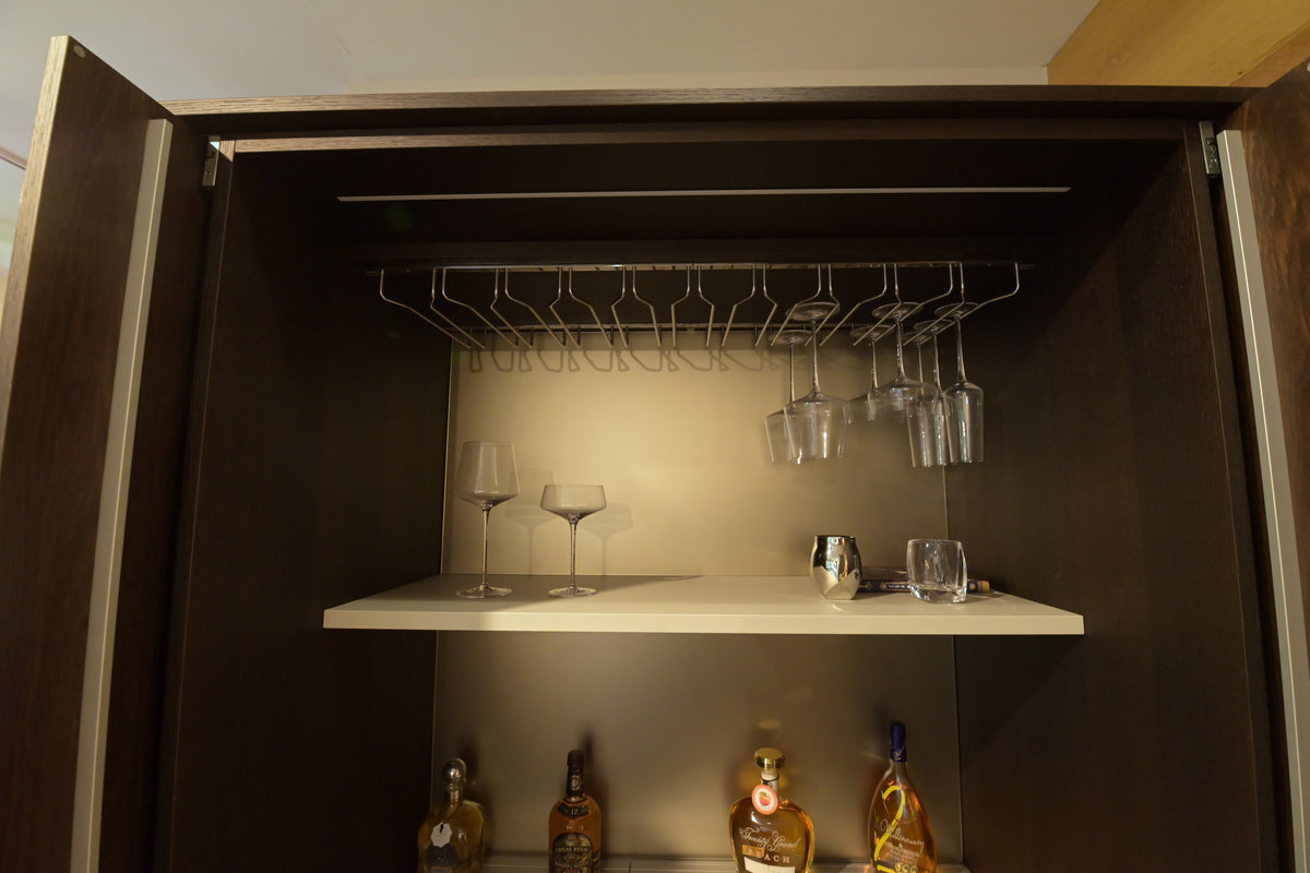 Poggenpohl Modern Kitchen with +MODO Island, +SEGMENTO Cabinetry & +STAGE Bar