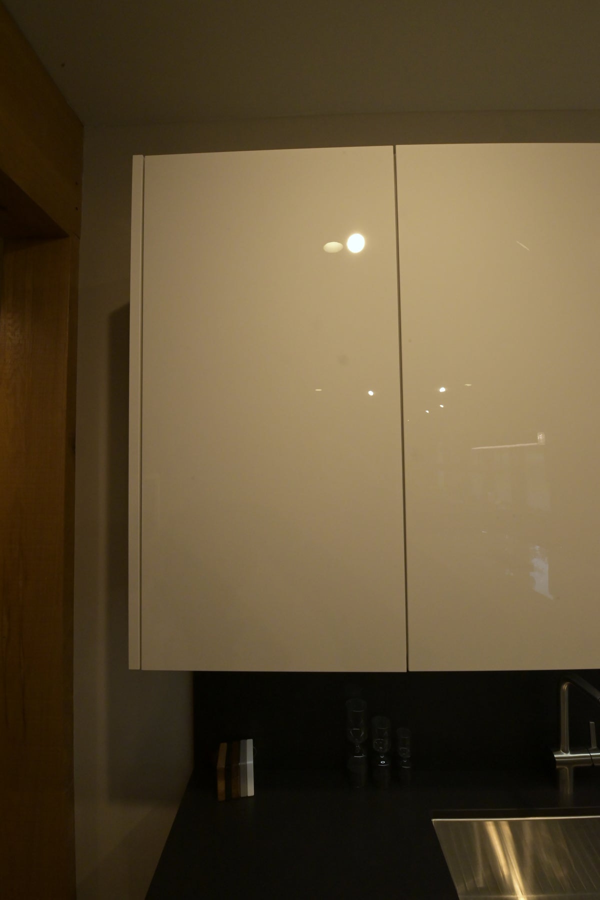 Poggenpohl Modern Kitchen with +MODO Island, +SEGMENTO Cabinetry & +STAGE Bar