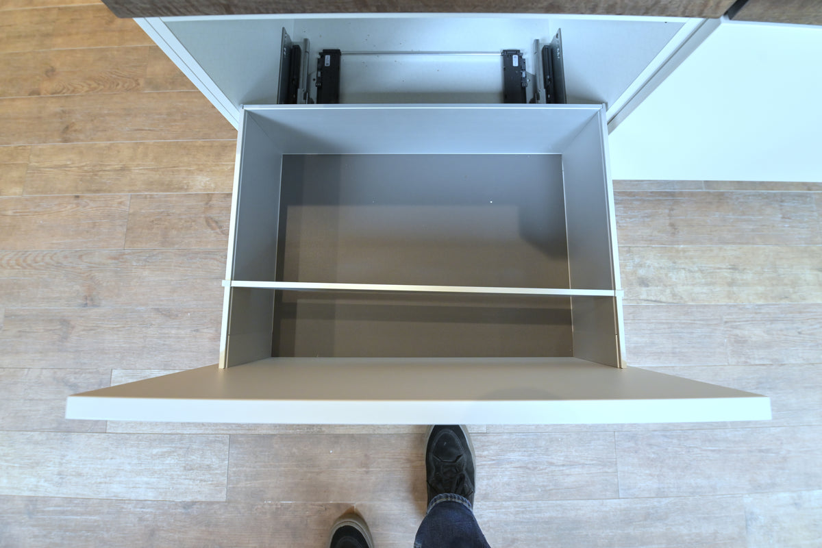 Poggenpohl Modern Kitchen with +MODO Island, +SEGMENTO Cabinetry & +STAGE Bar