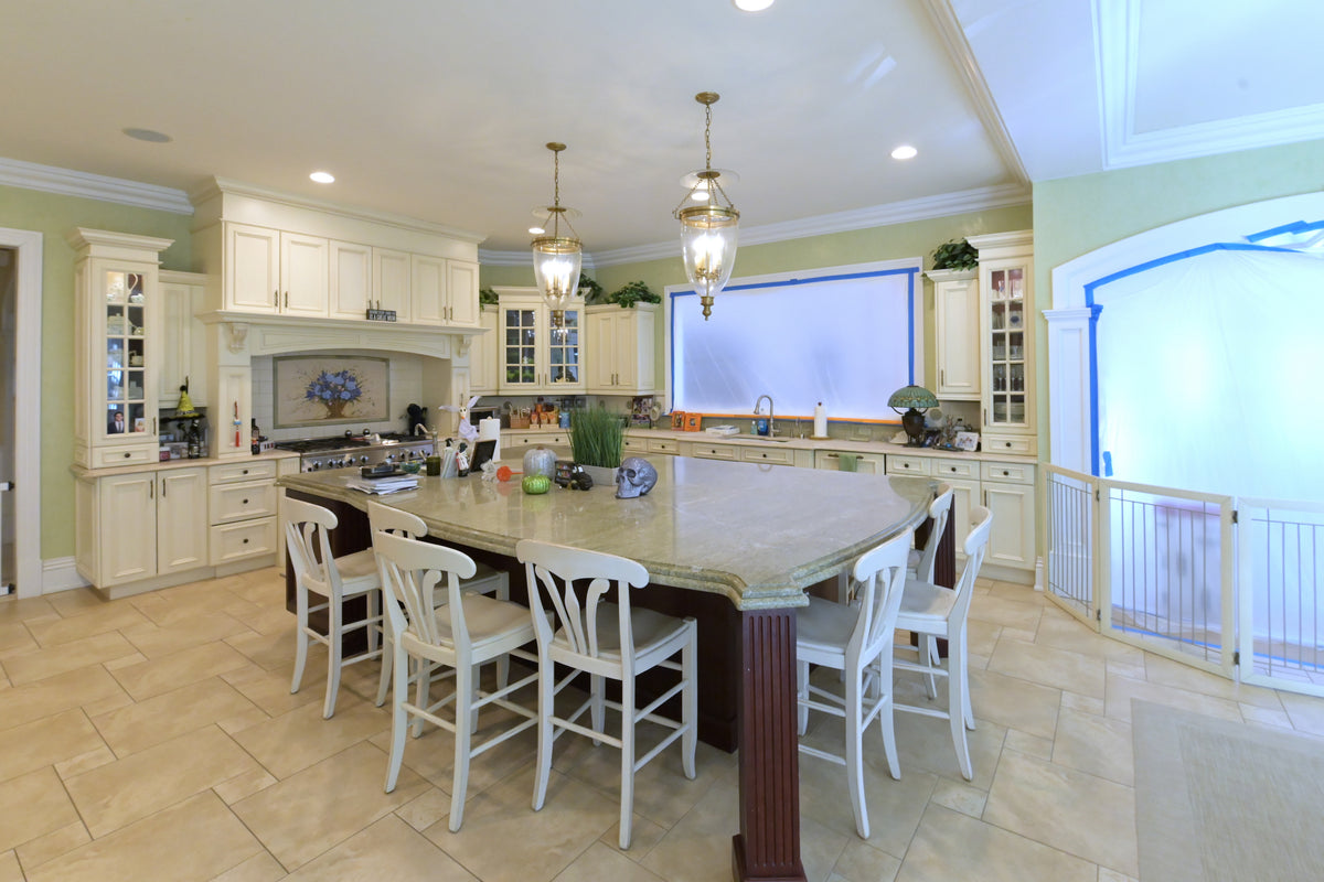 Kitchen Craft Traditional Light Cream Kitchen with Island & Appliances