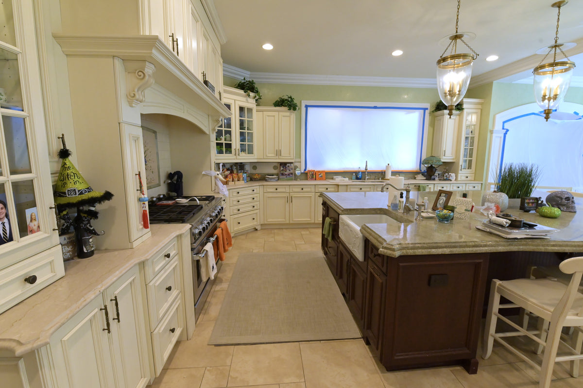 Kitchen Craft Traditional Light Cream Kitchen with Island & Appliances
