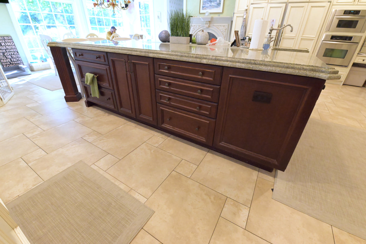 Kitchen Craft Traditional Light Cream Kitchen with Island & Appliances
