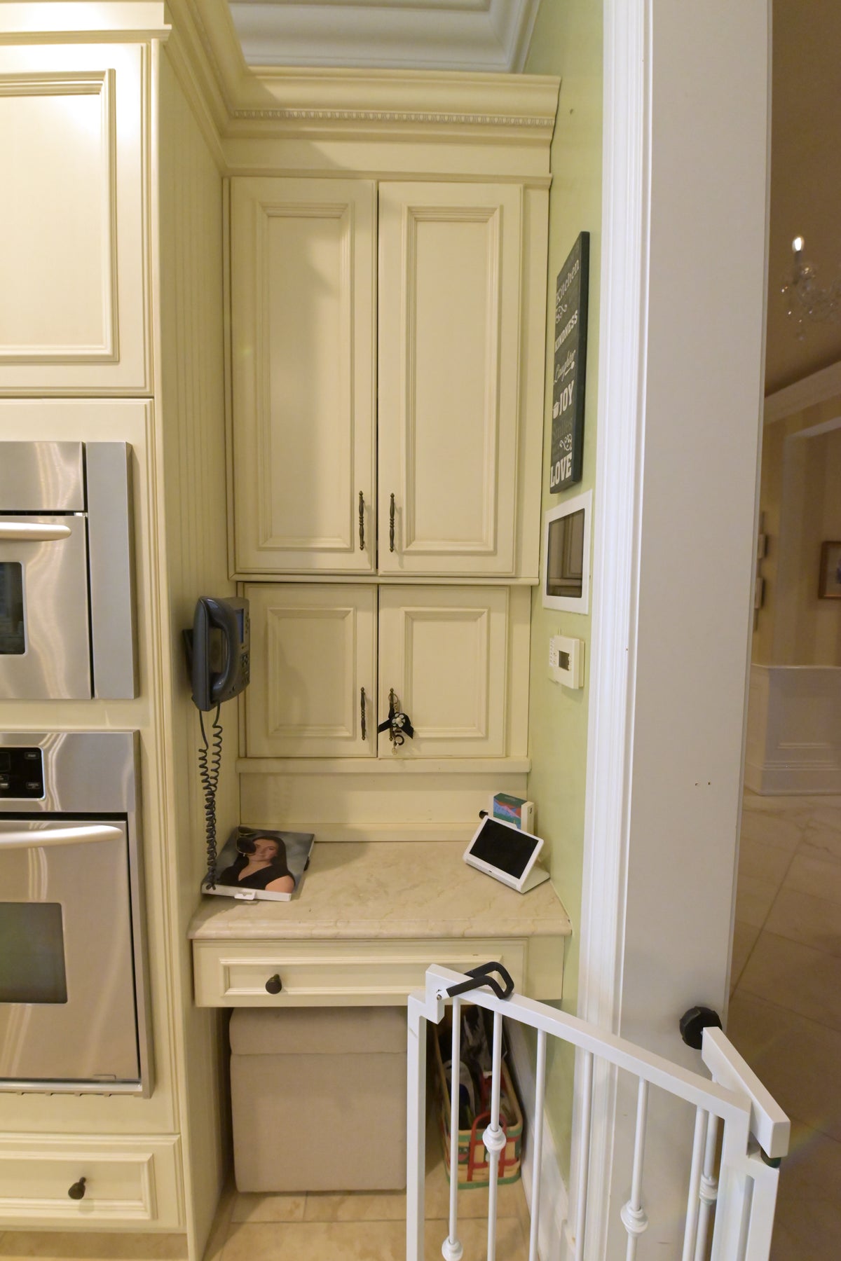 Kitchen Craft Traditional Light Cream Kitchen with Island & Appliances