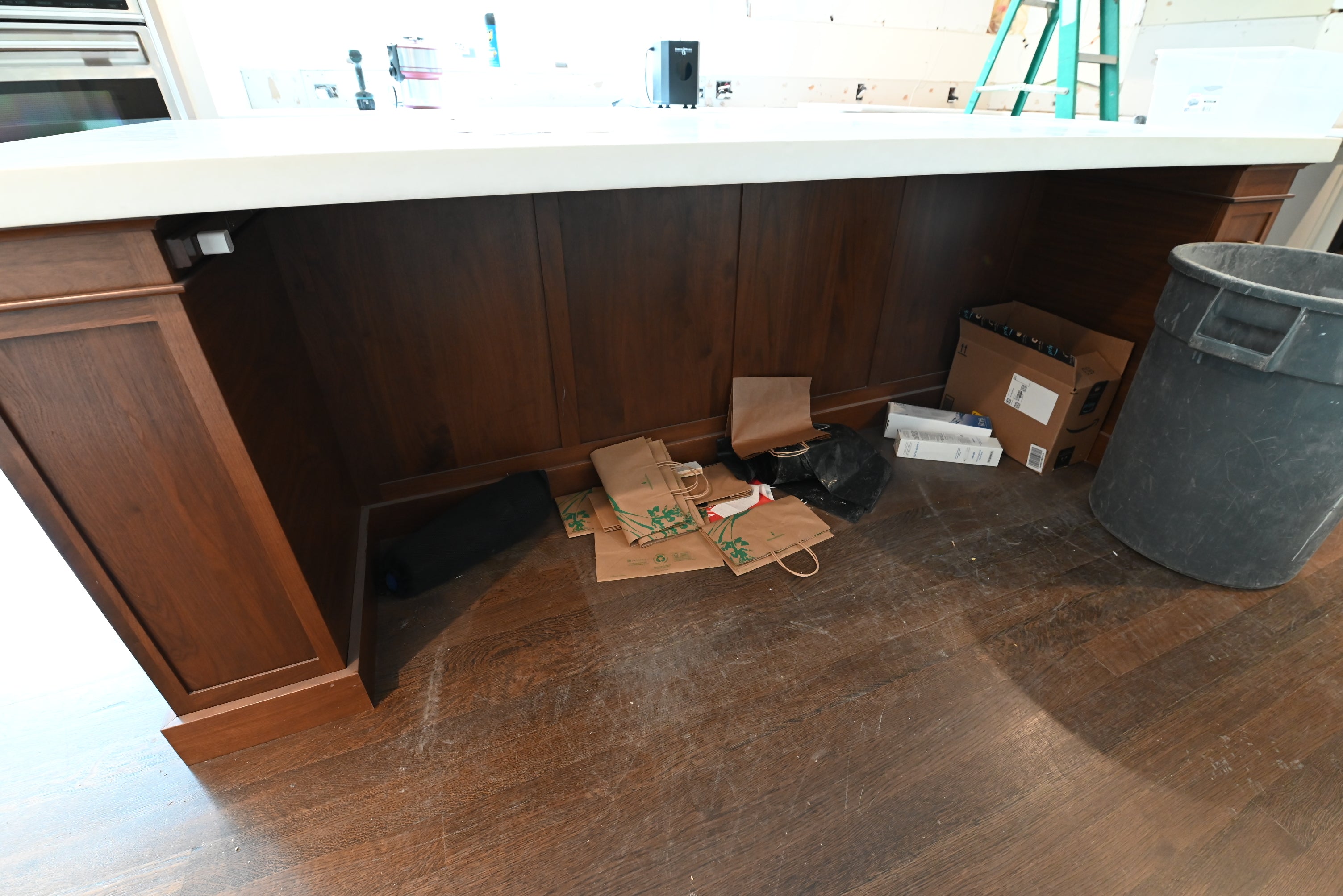 Prevo Transitional White Complete Kitchen Cabinets with Brown Wooden Island