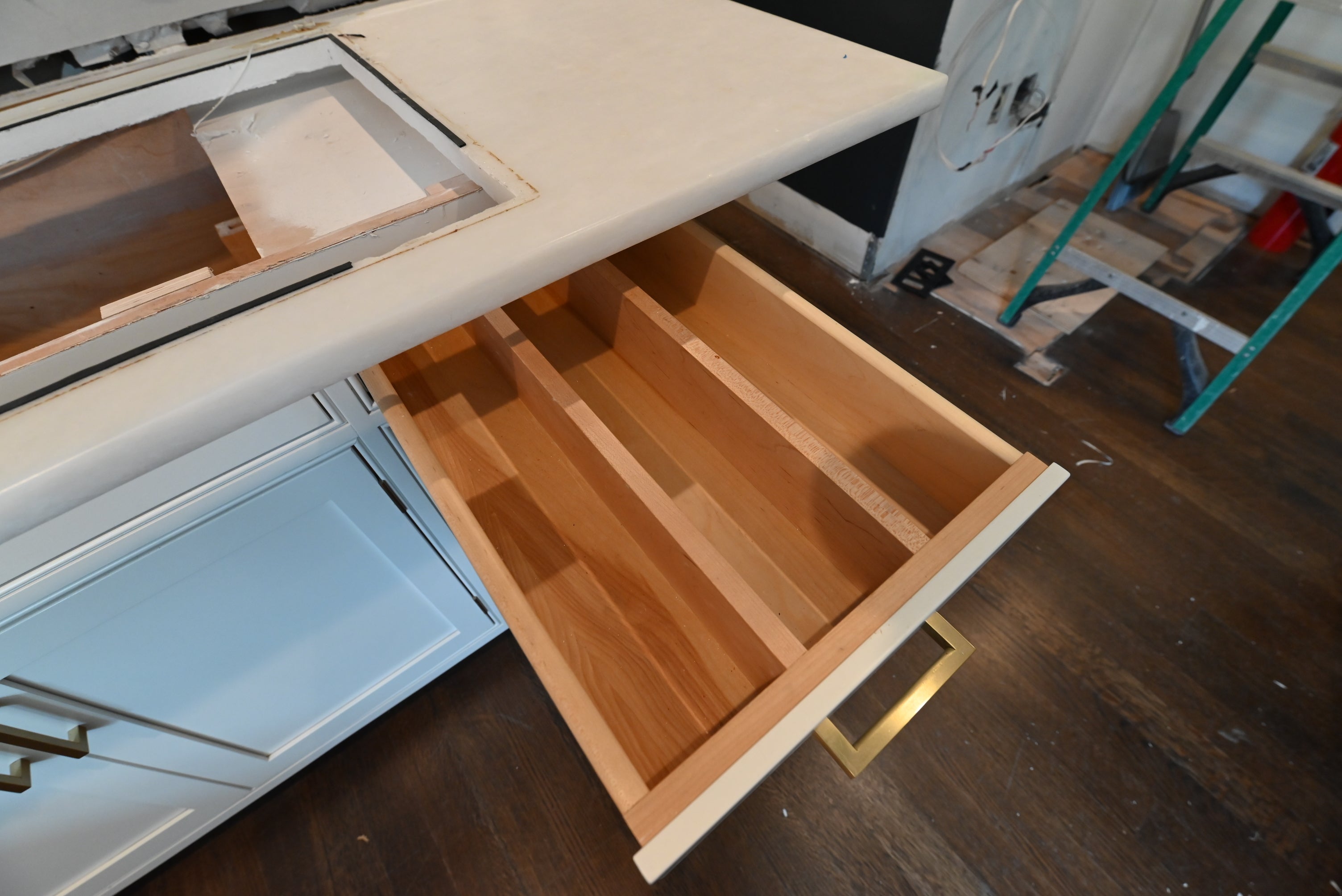 Prevo Transitional White Complete Kitchen Cabinets with Brown Wooden Island