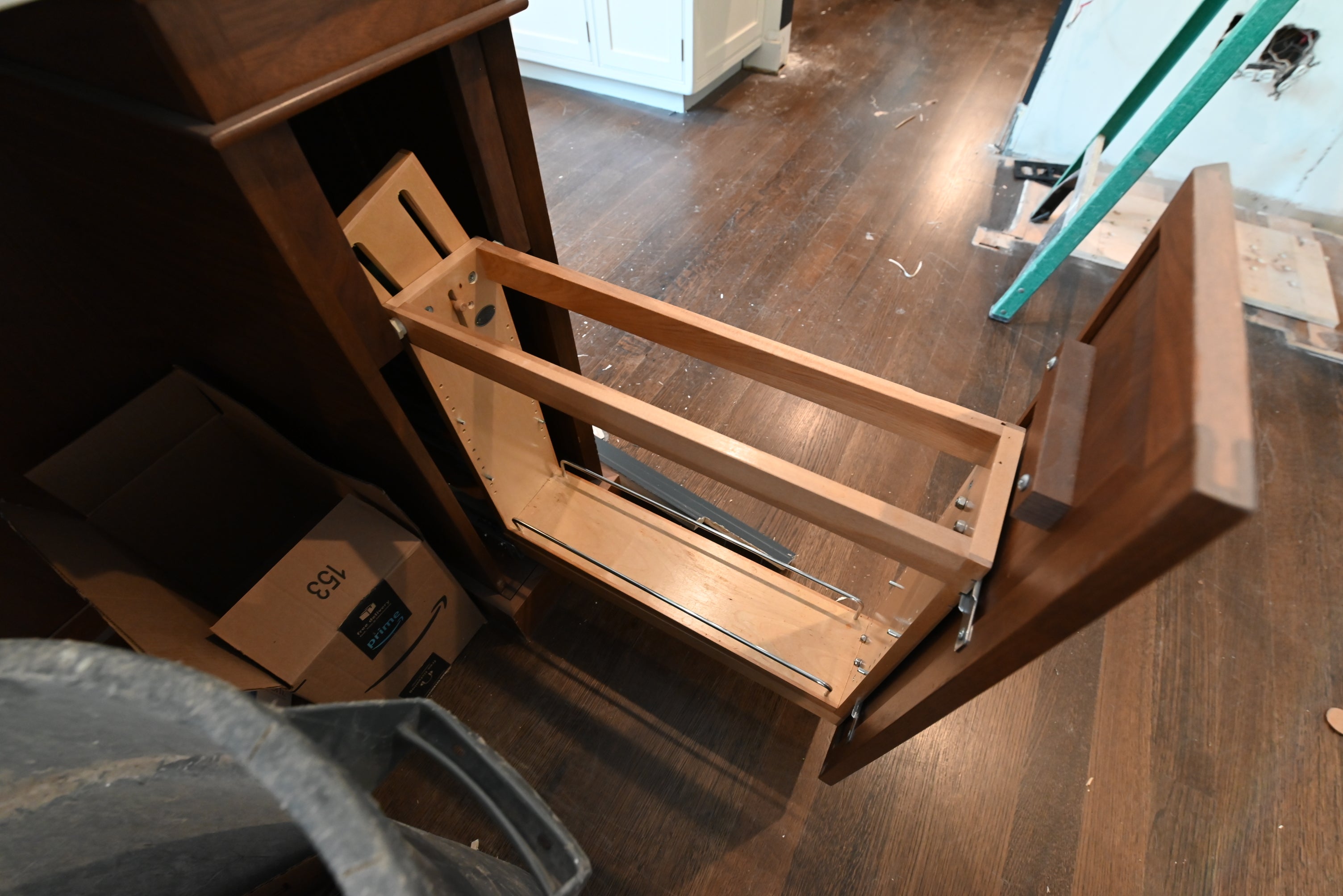 Prevo Transitional White Complete Kitchen Cabinets with Brown Wooden Island