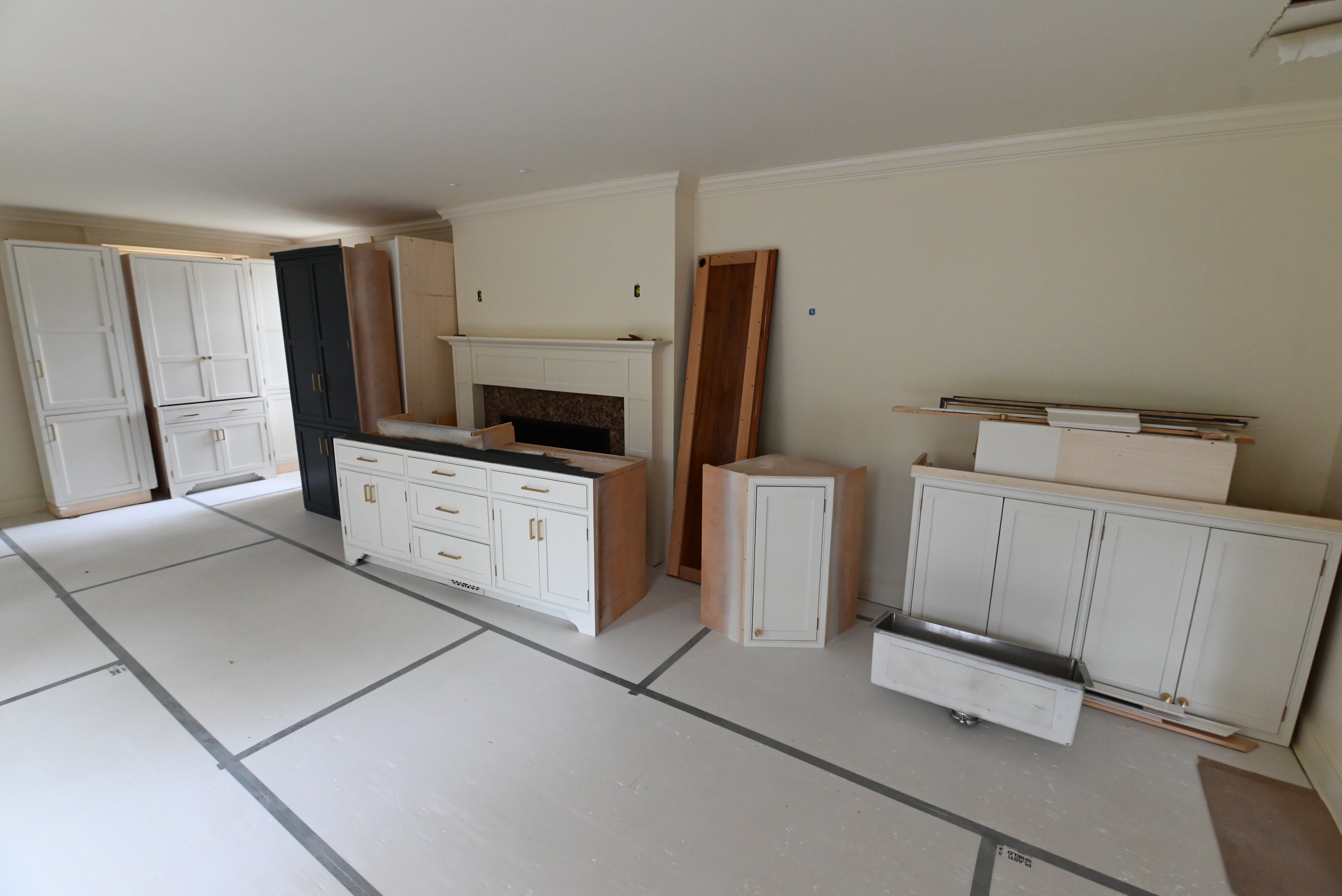 Prevo Transitional White Complete Kitchen Cabinets with Brown Wooden Island